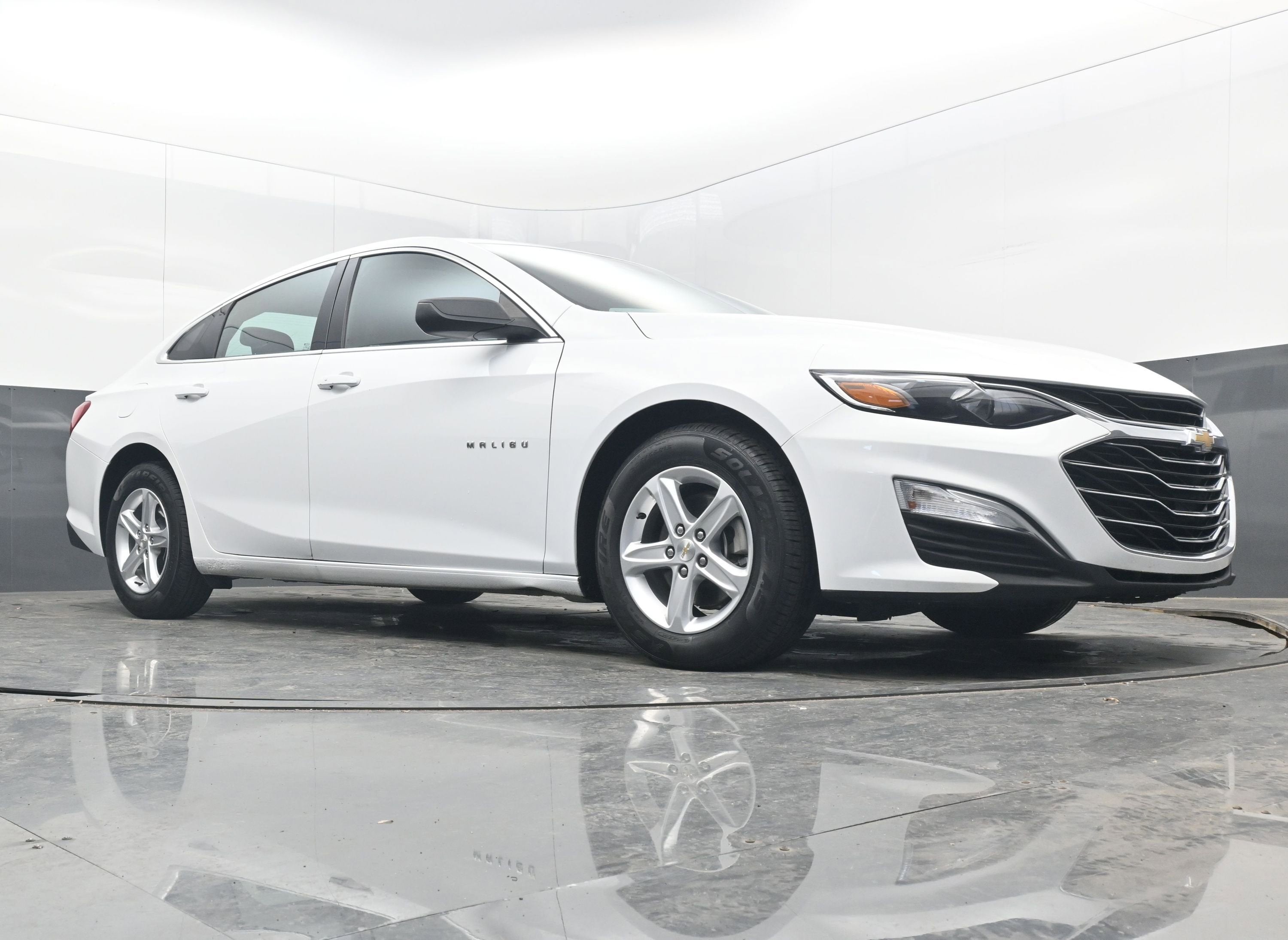 2023 Chevrolet Malibu LS