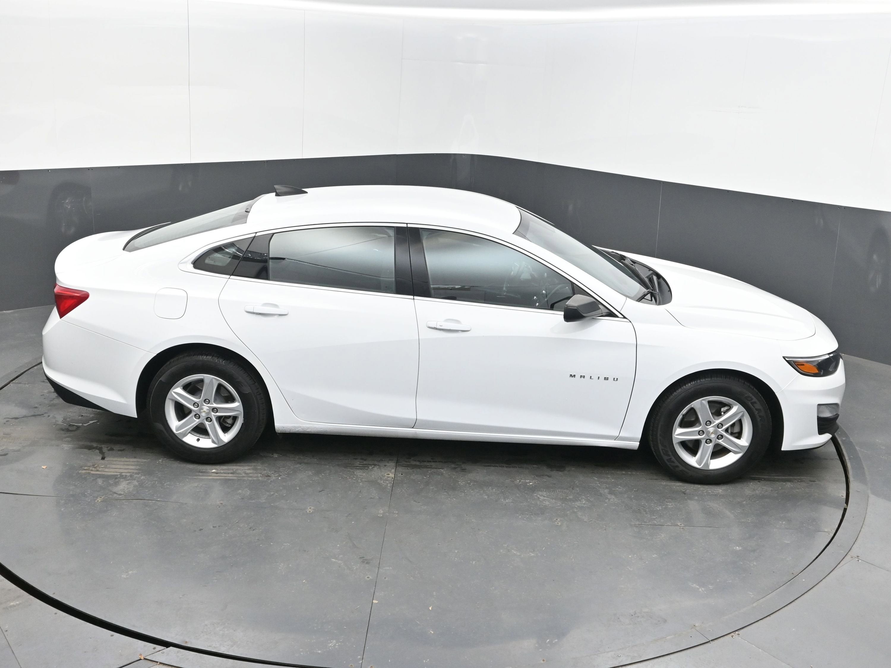 2023 Chevrolet Malibu LS