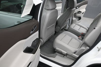 2022 GMC Acadia SLT