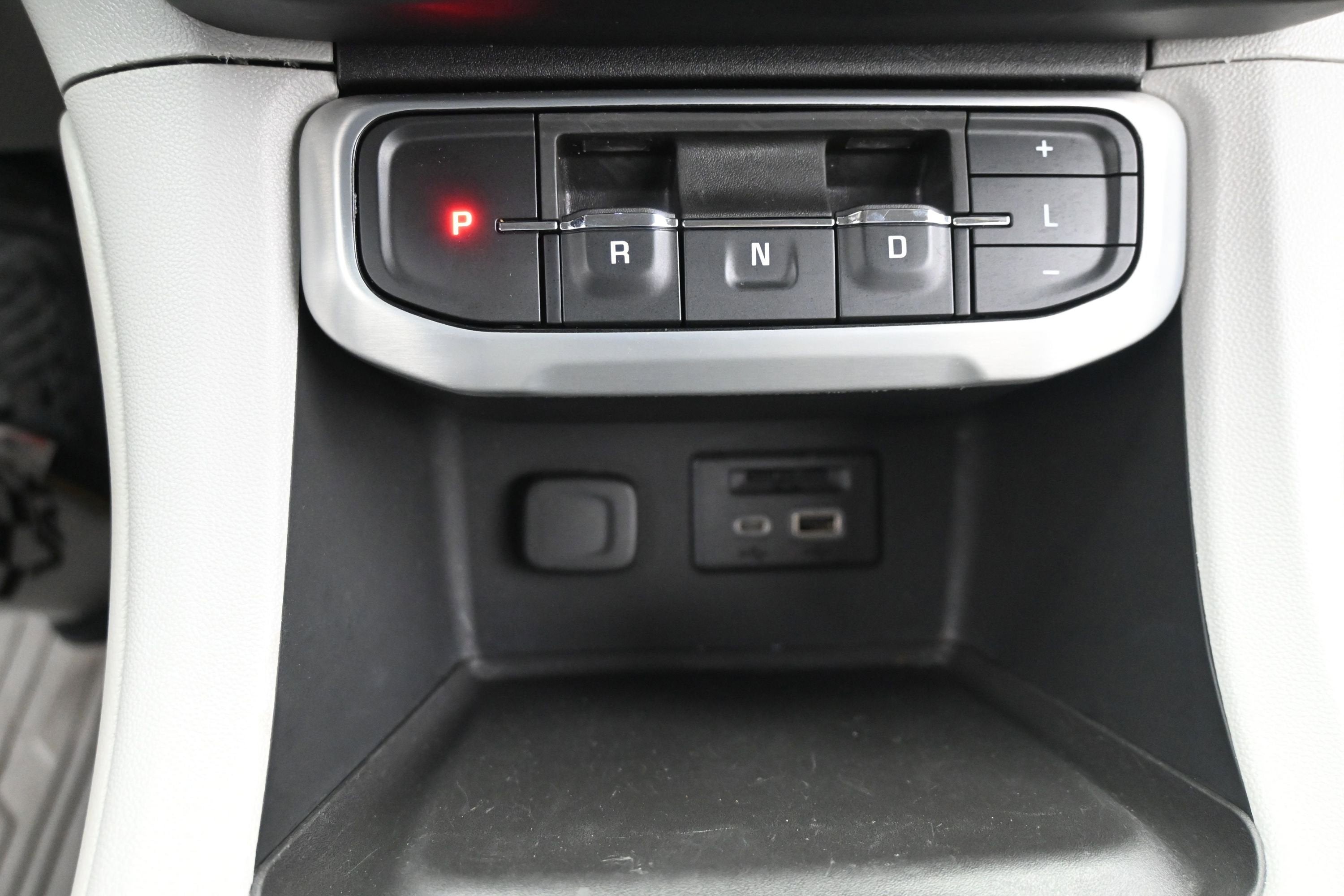 2022 GMC Acadia SLT