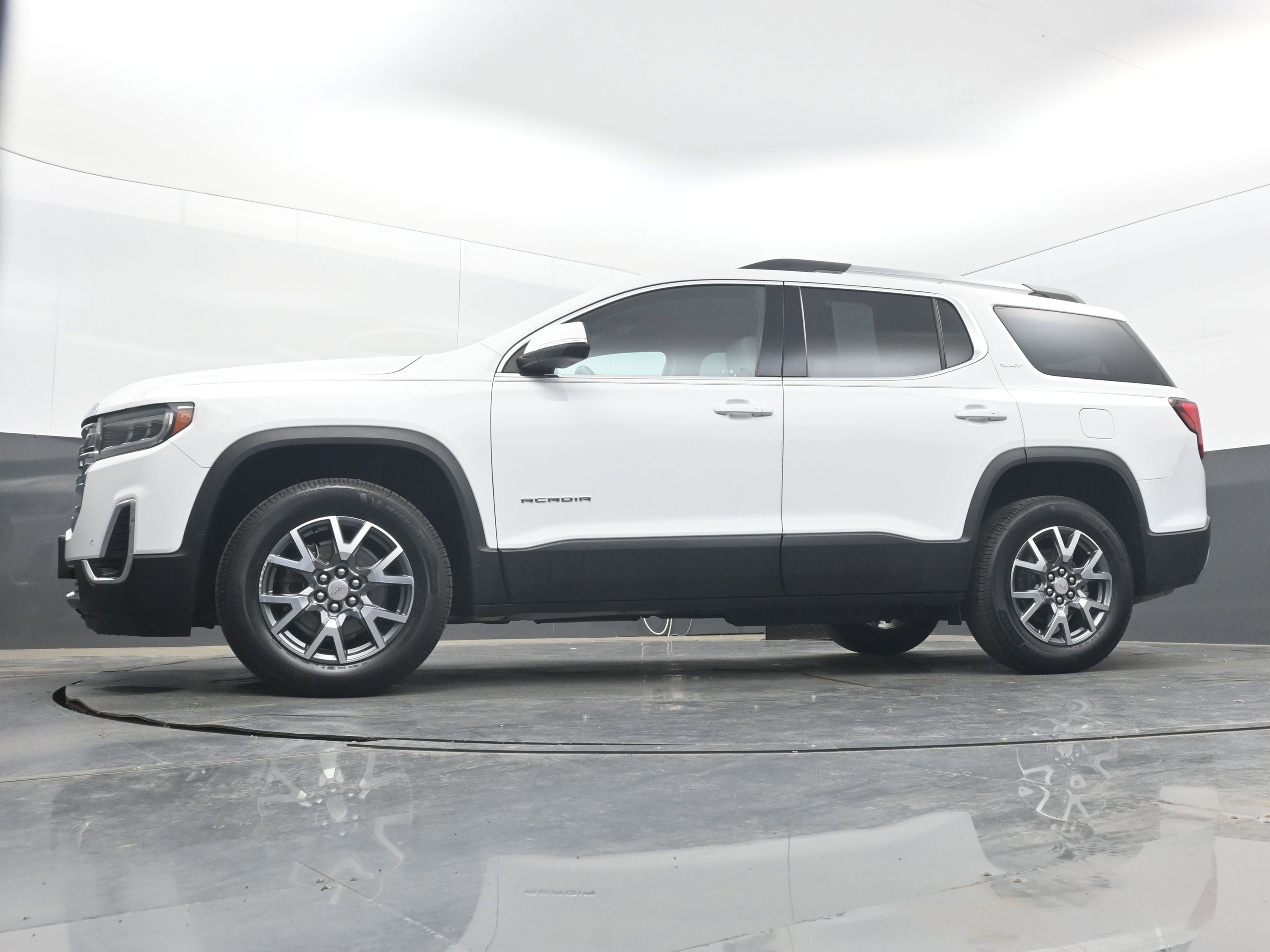 2022 GMC Acadia SLT