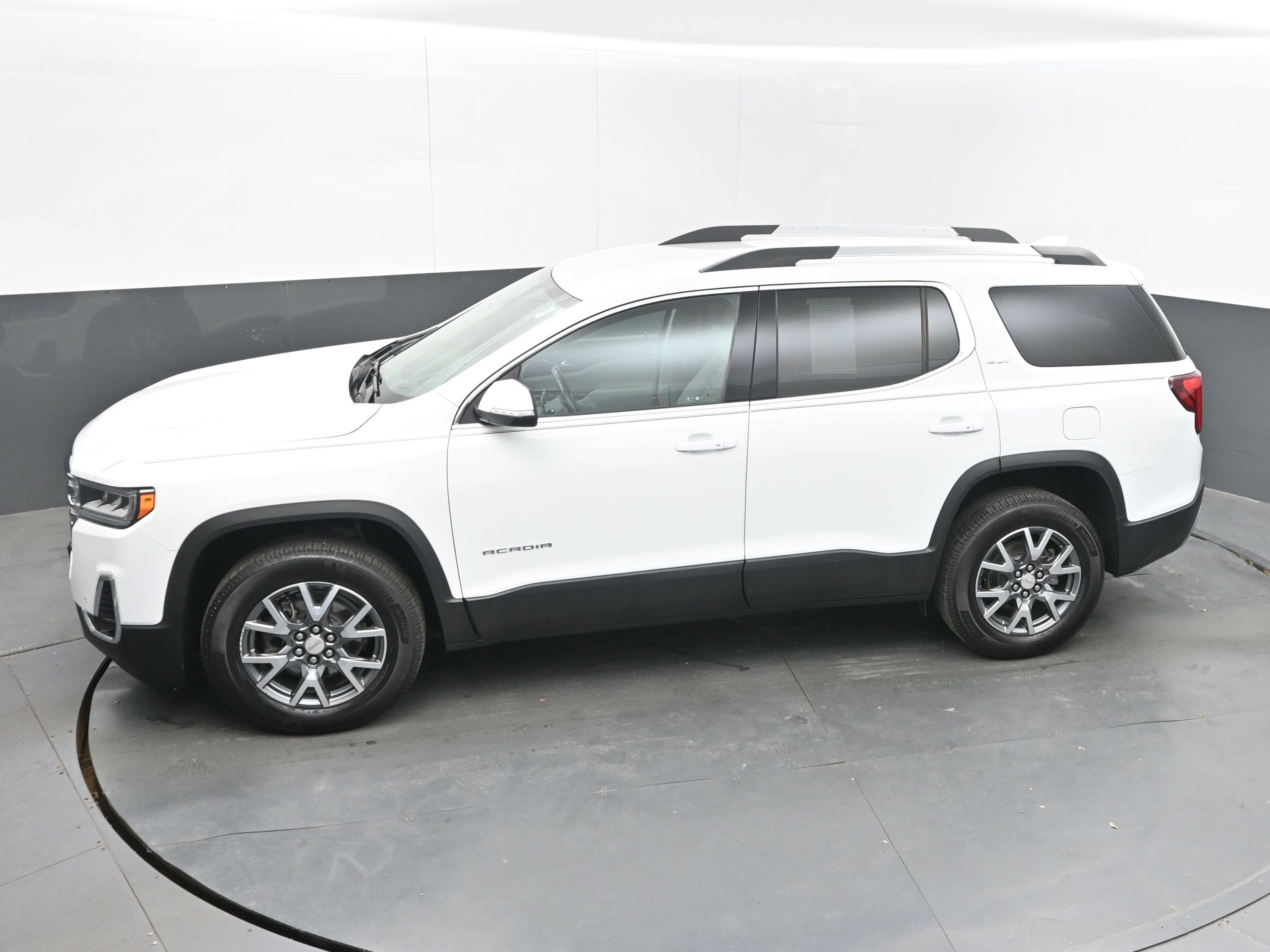 2022 GMC Acadia SLT