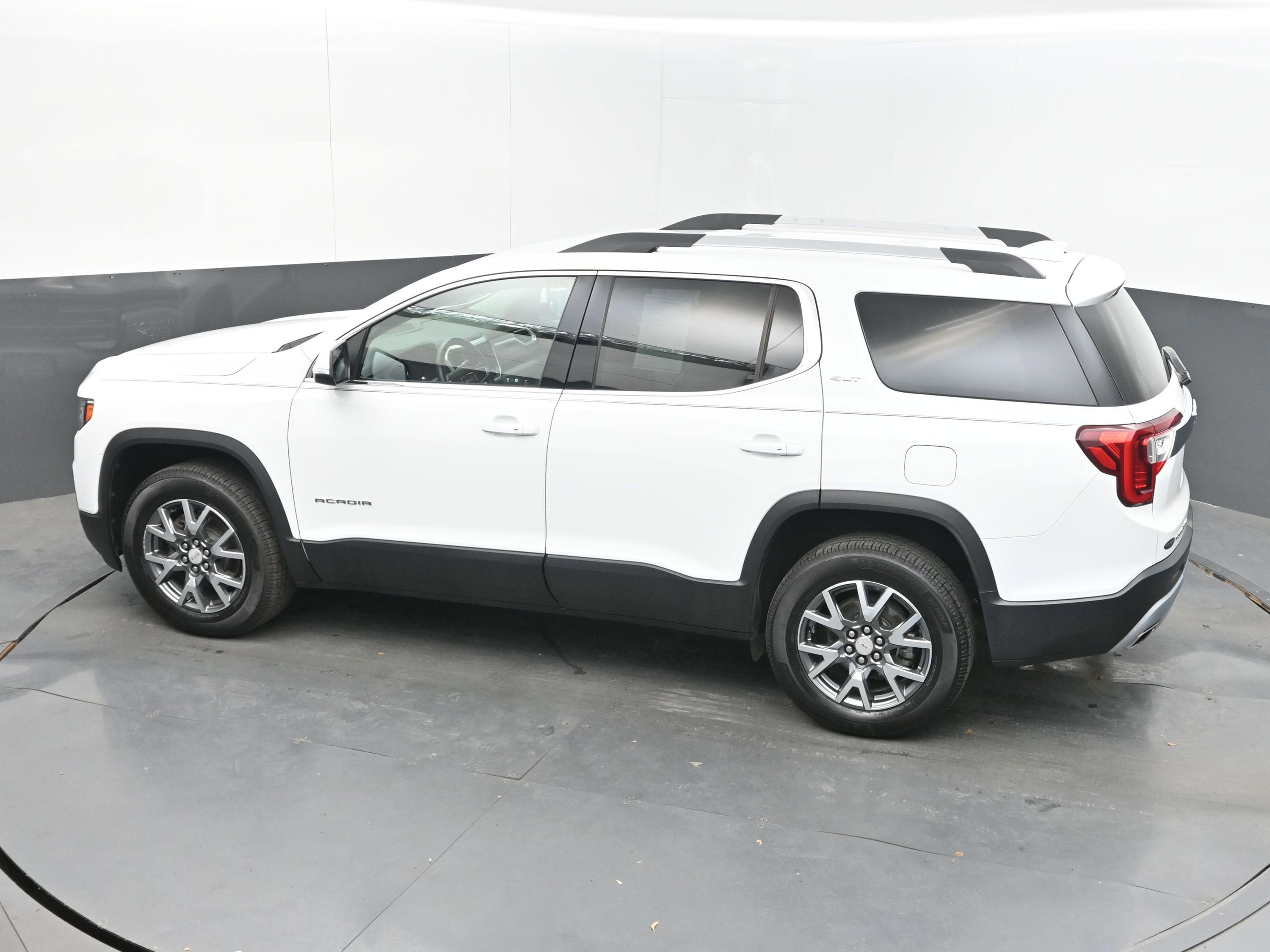 2022 GMC Acadia SLT