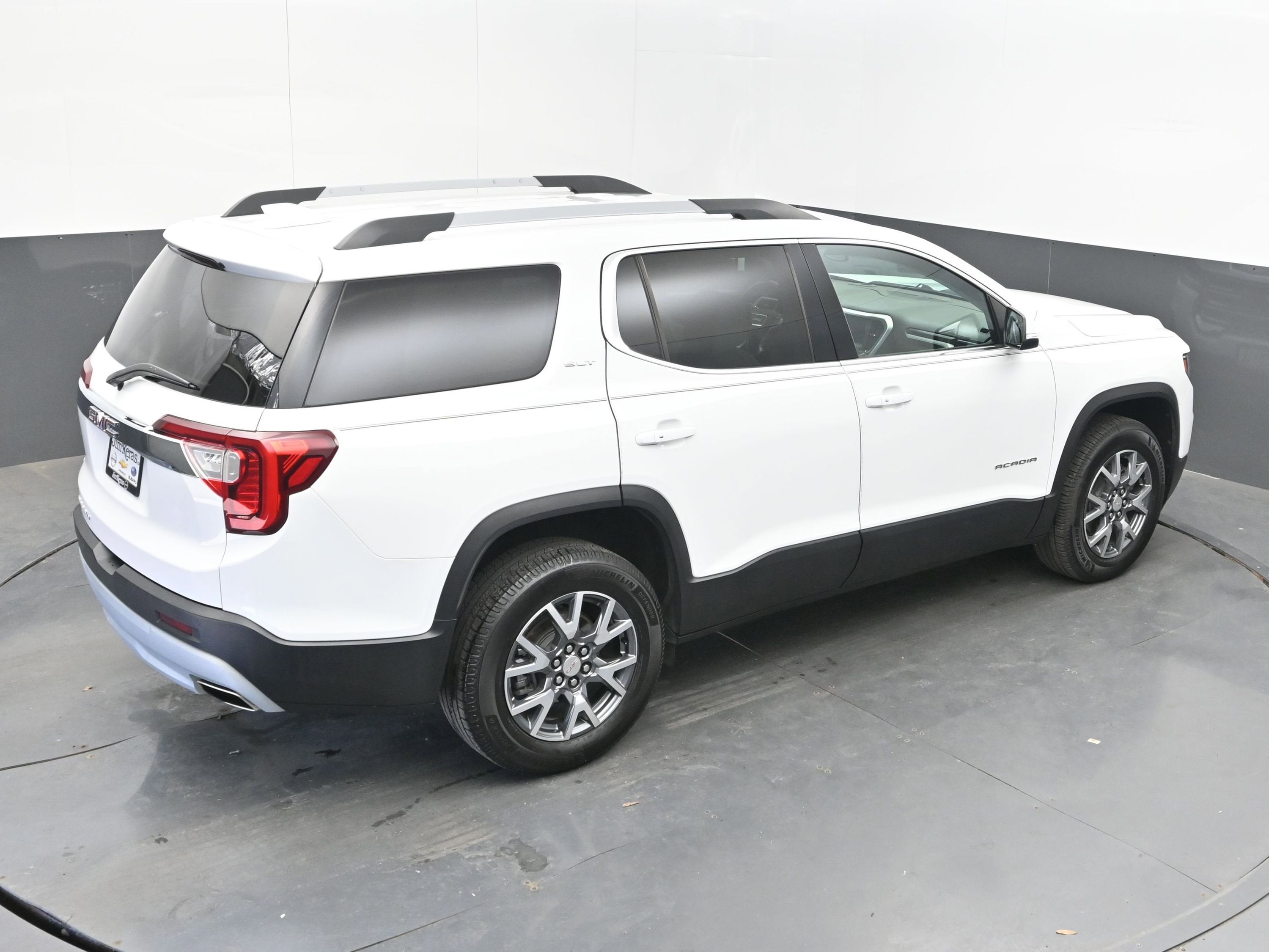 2022 GMC Acadia SLT