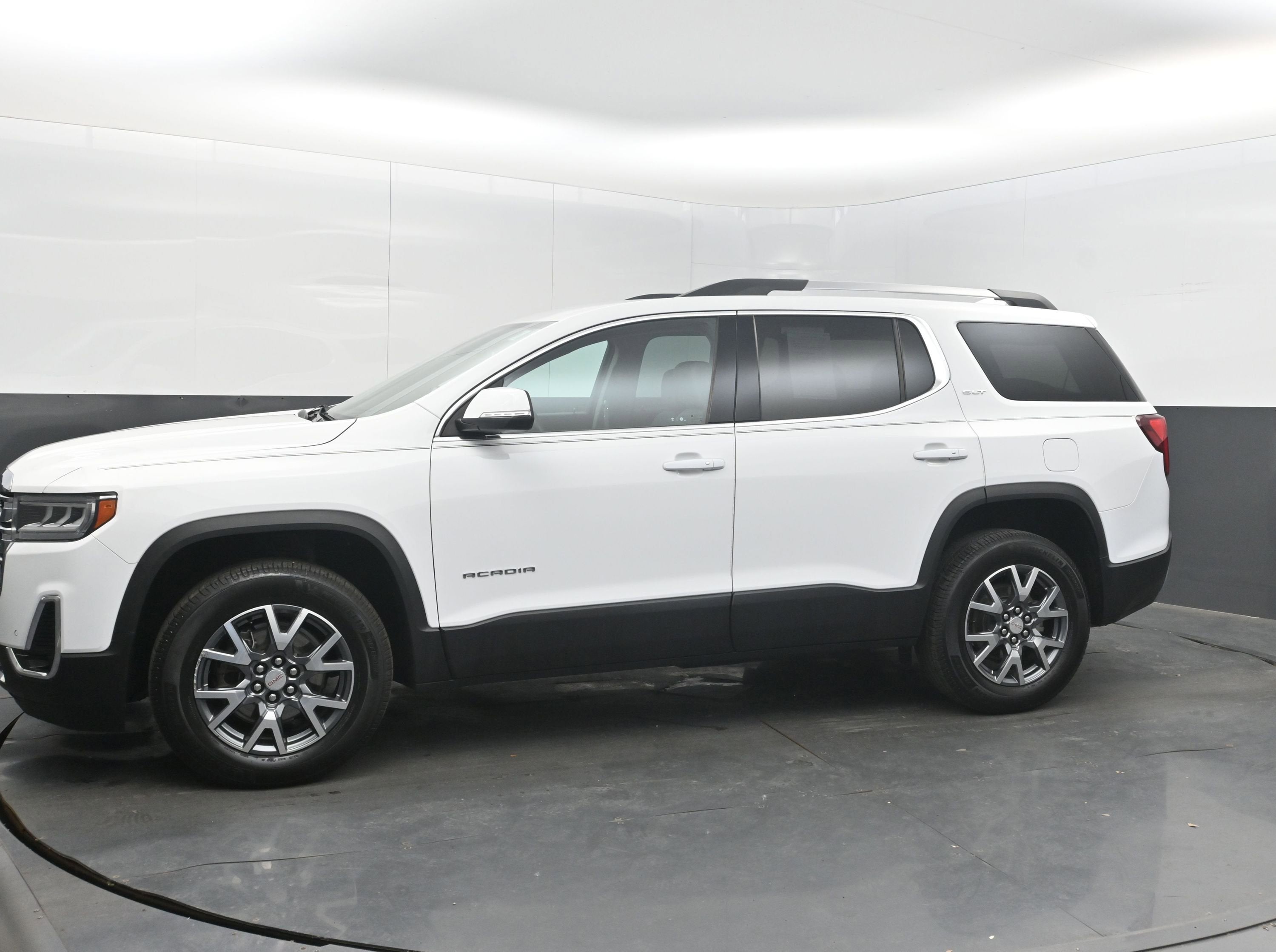 2022 GMC Acadia SLT