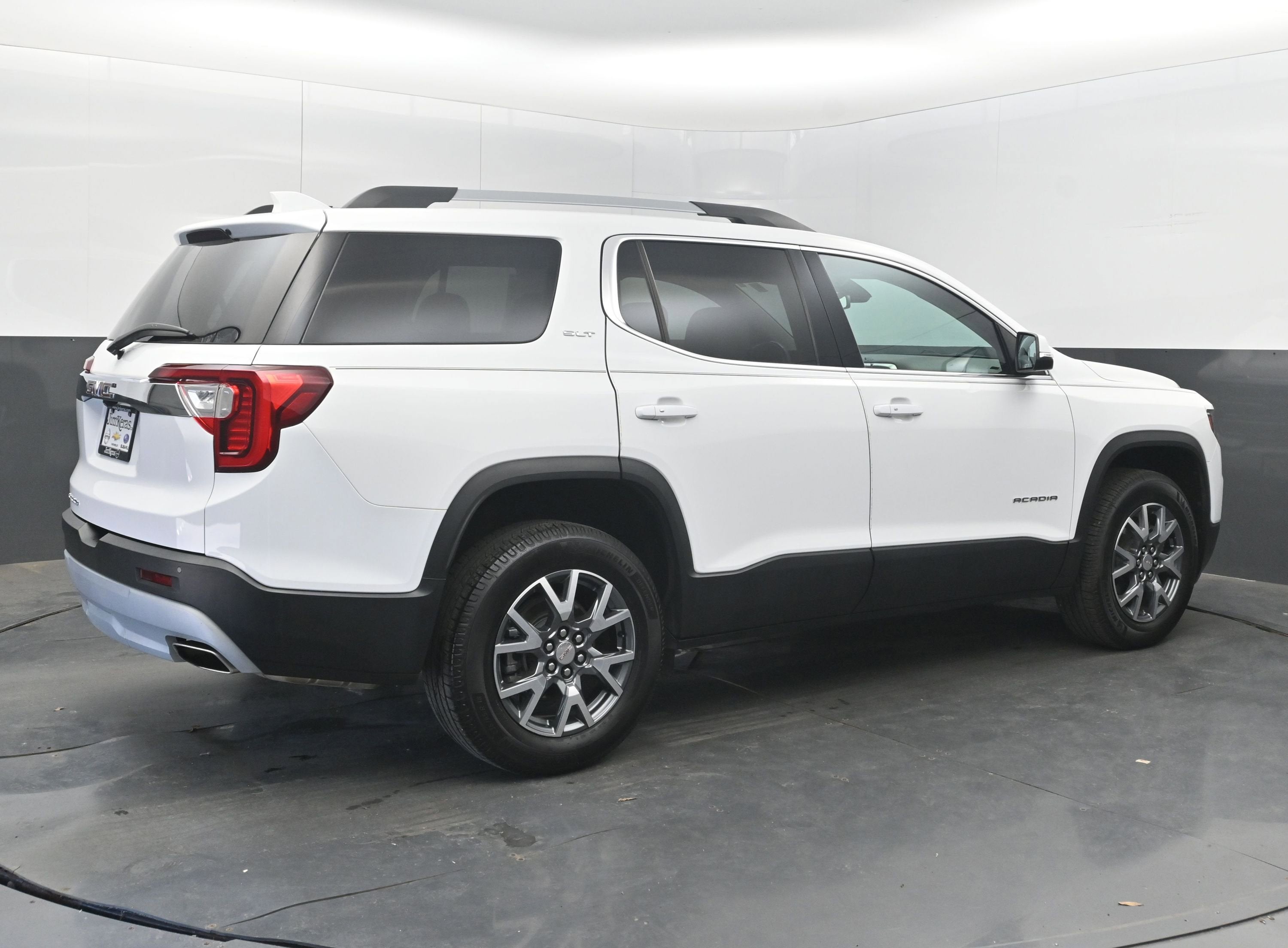 2022 GMC Acadia SLT
