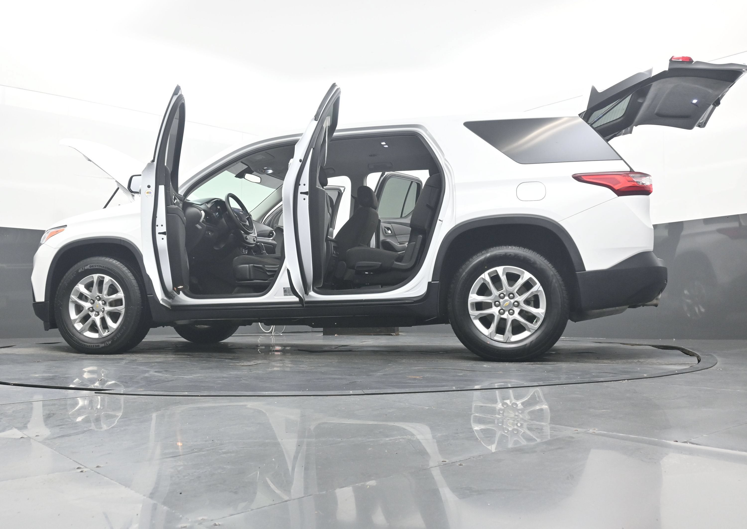 2020 Chevrolet Traverse LS