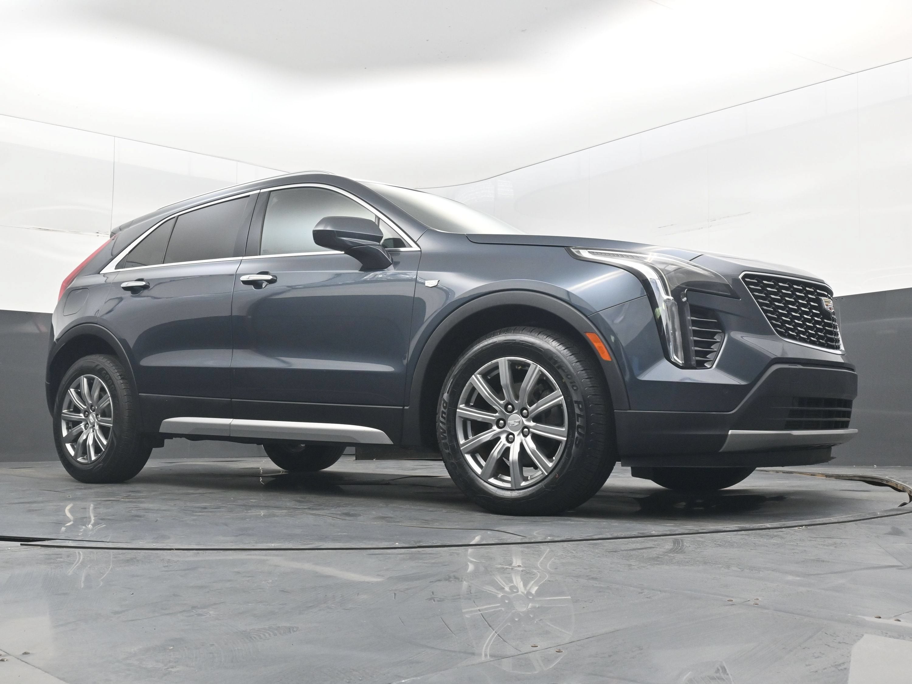 2020 Cadillac XT4 FWD Premium Luxury