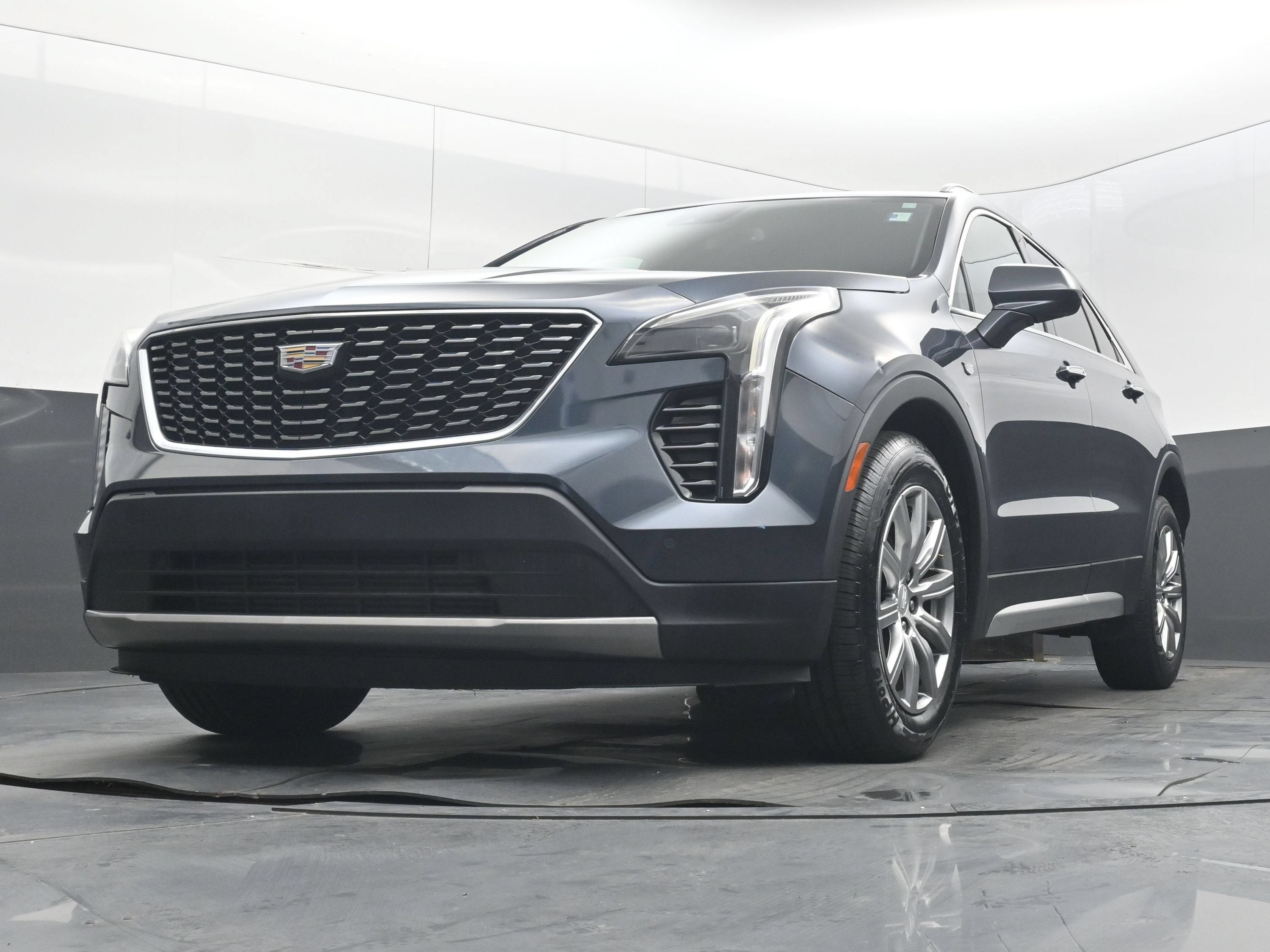 2020 Cadillac XT4 FWD Premium Luxury