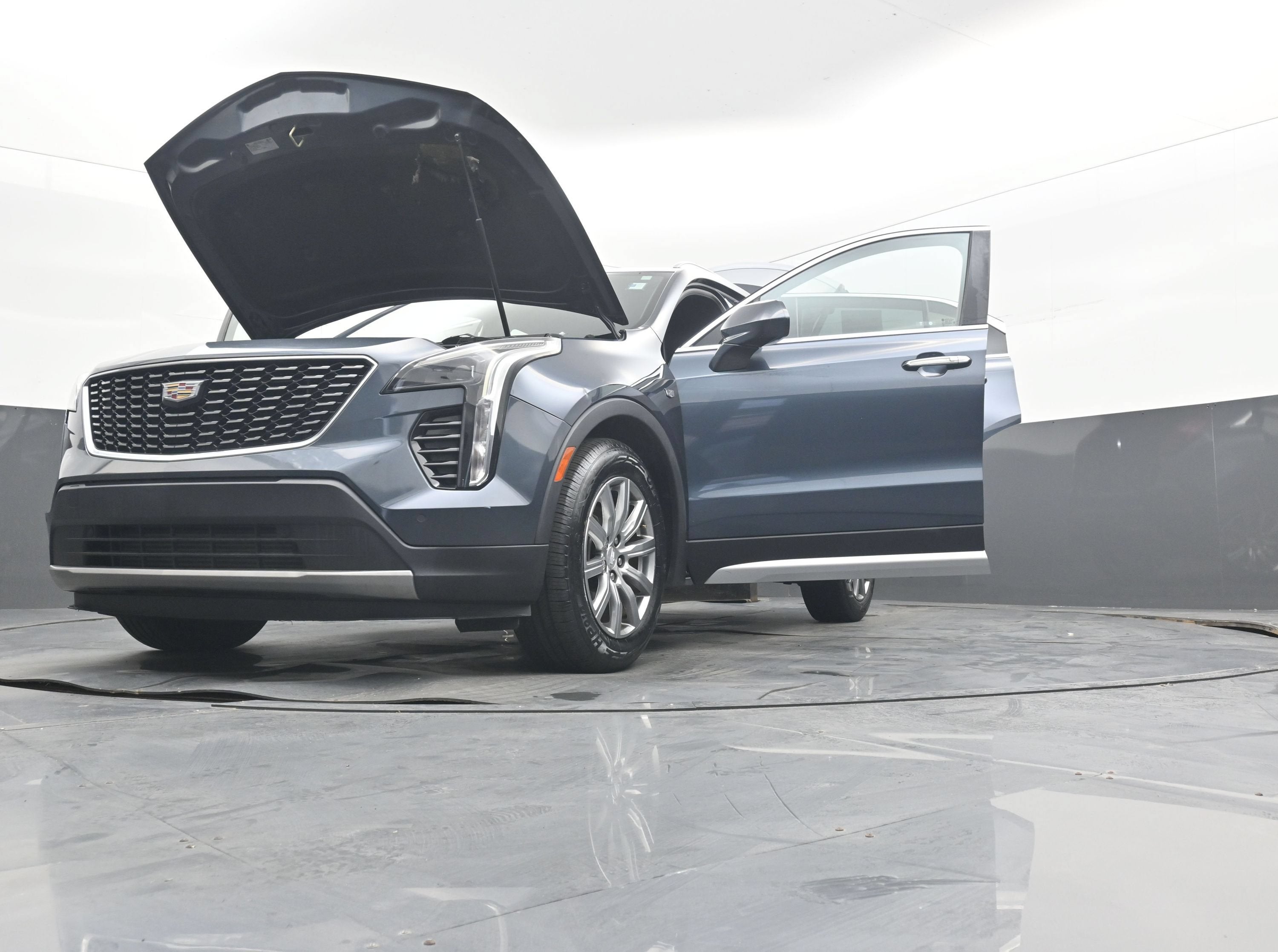2020 Cadillac XT4 FWD Premium Luxury