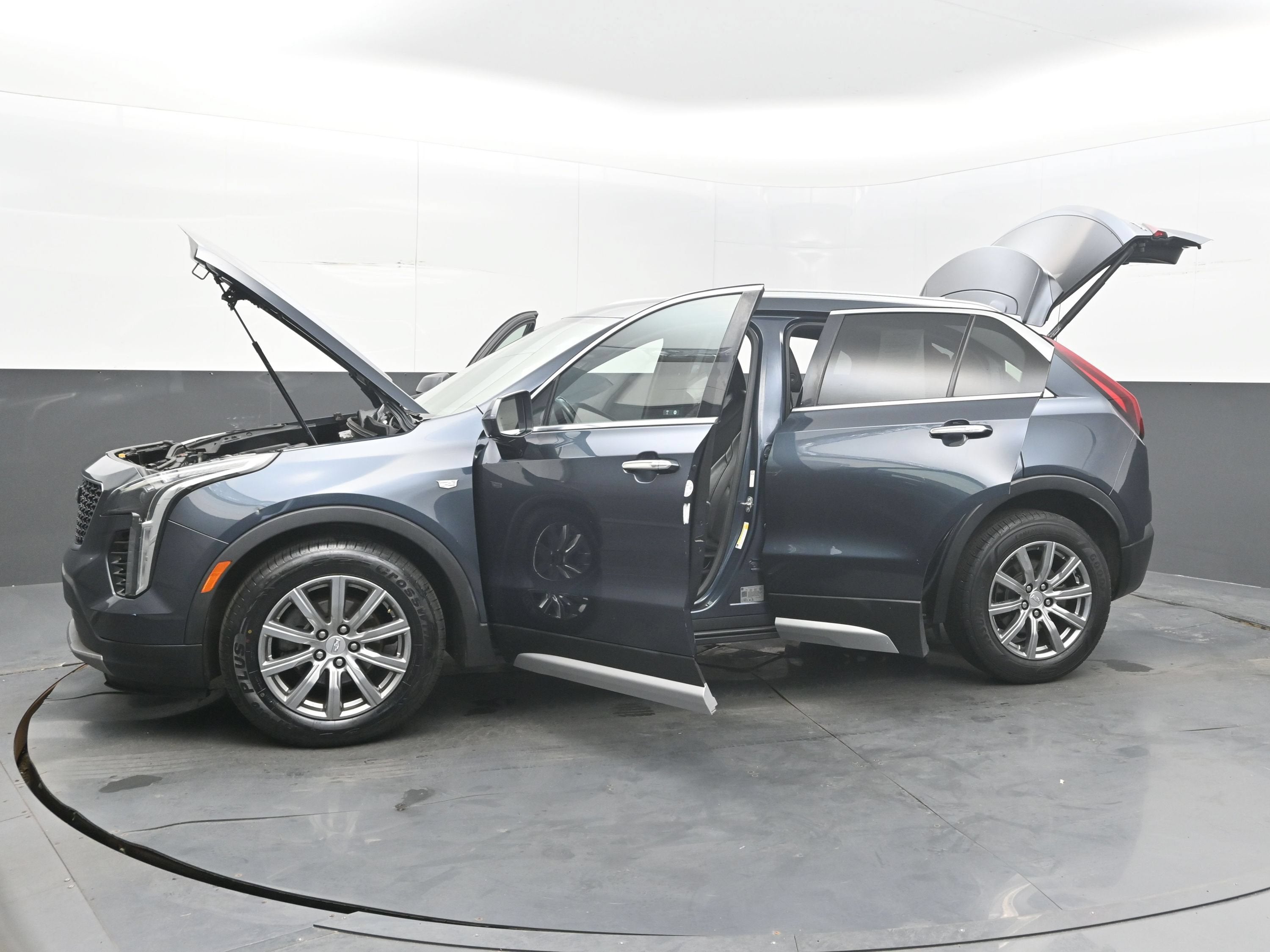 2020 Cadillac XT4 FWD Premium Luxury