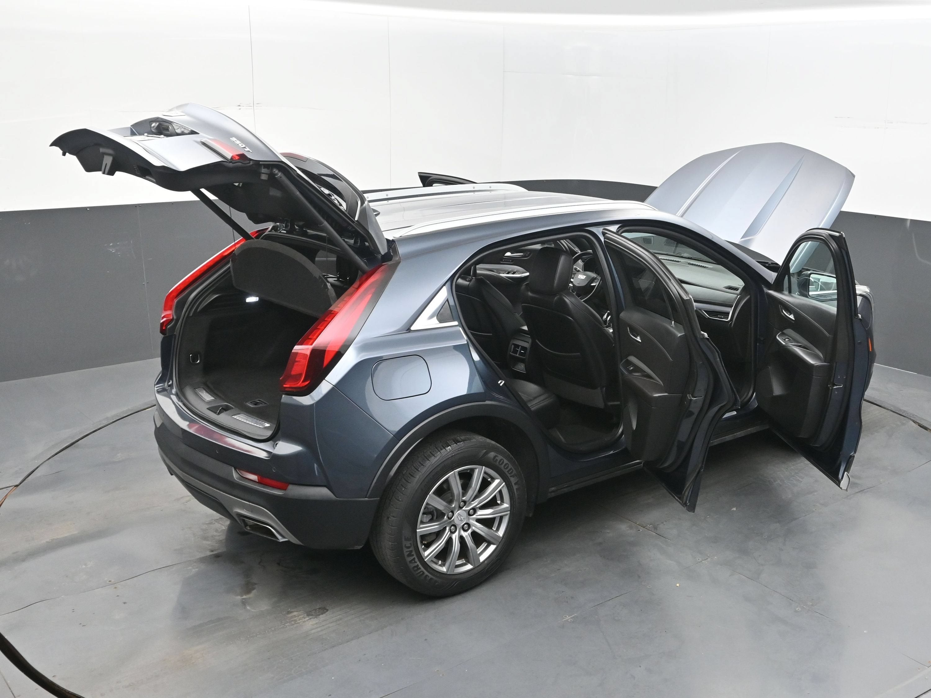 2020 Cadillac XT4 FWD Premium Luxury