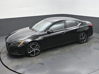 2025 Nissan Altima SR