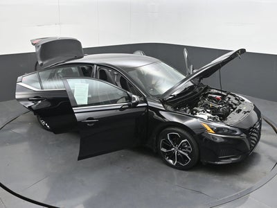 2025 Nissan Altima SR