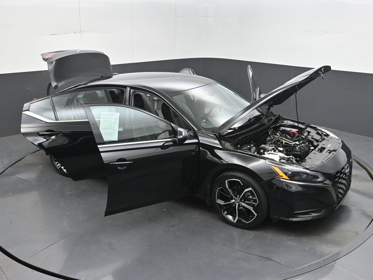 2025 Nissan Altima SR