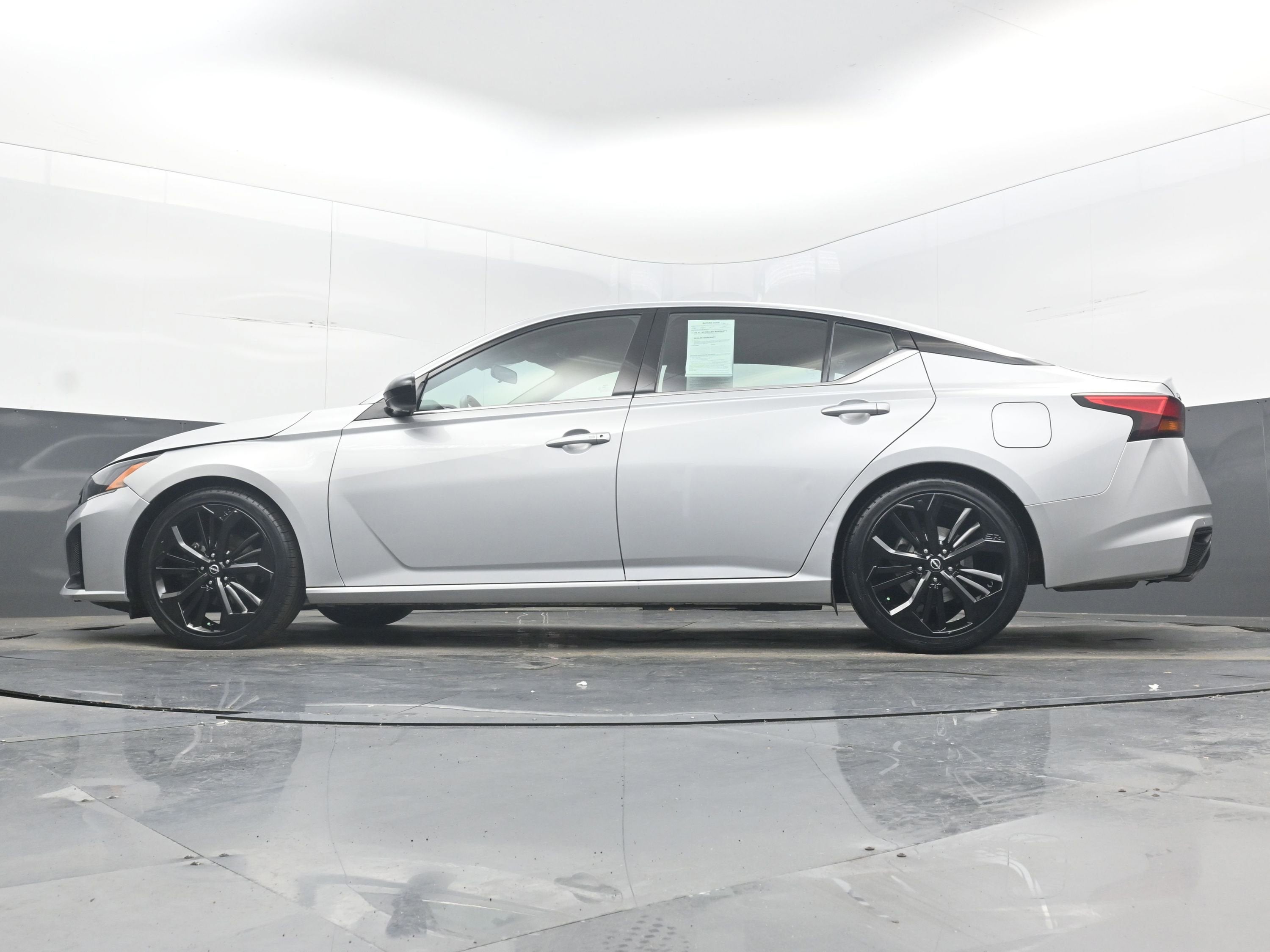 2024 Nissan ALTIMA SR