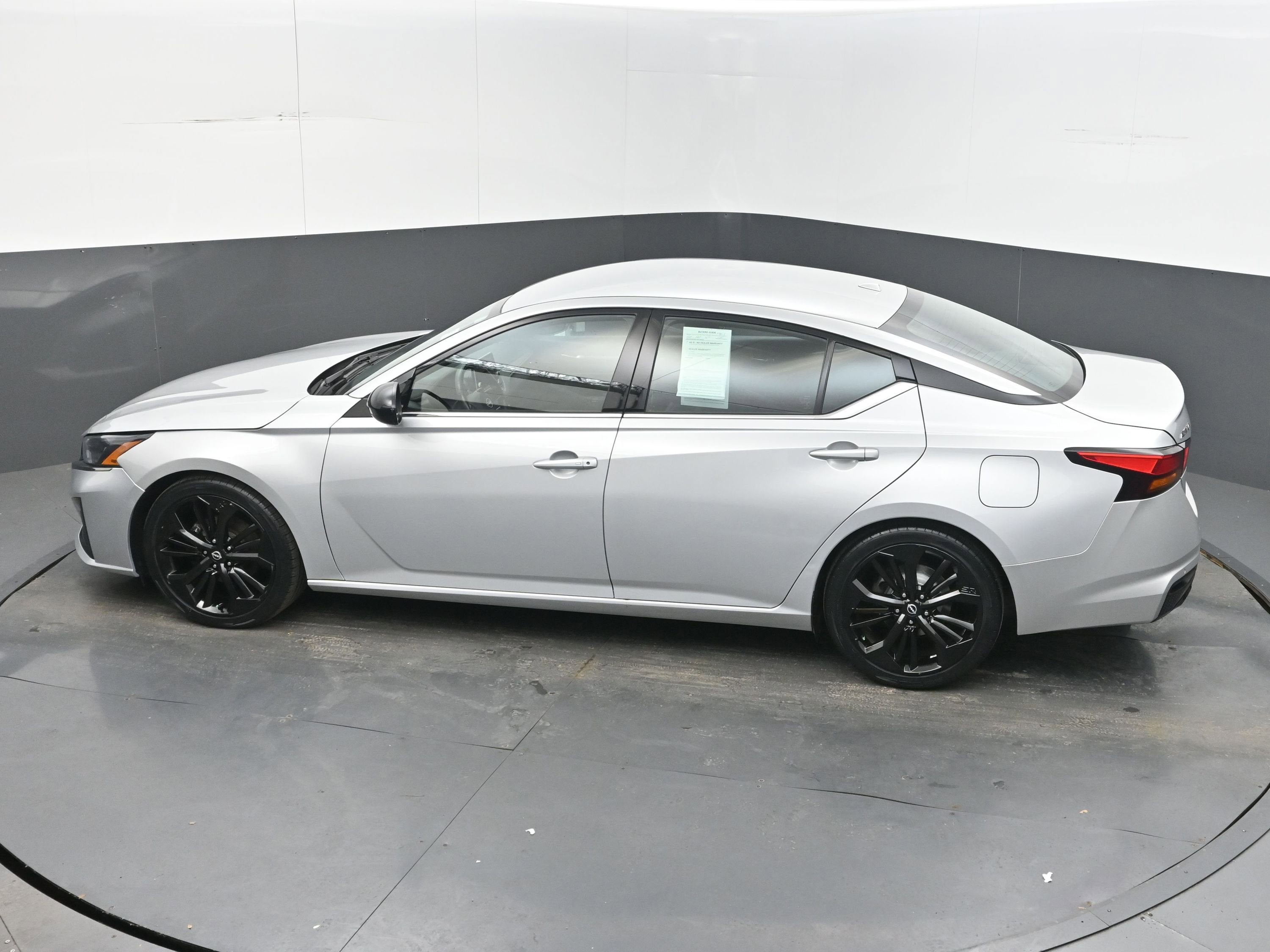 2024 Nissan ALTIMA SR