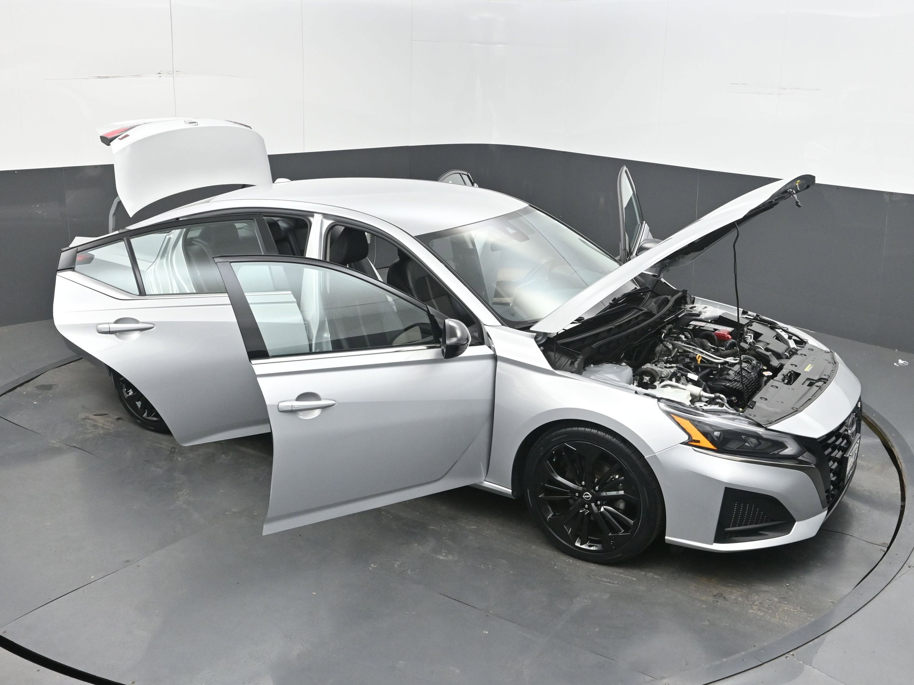 2024 Nissan ALTIMA SR
