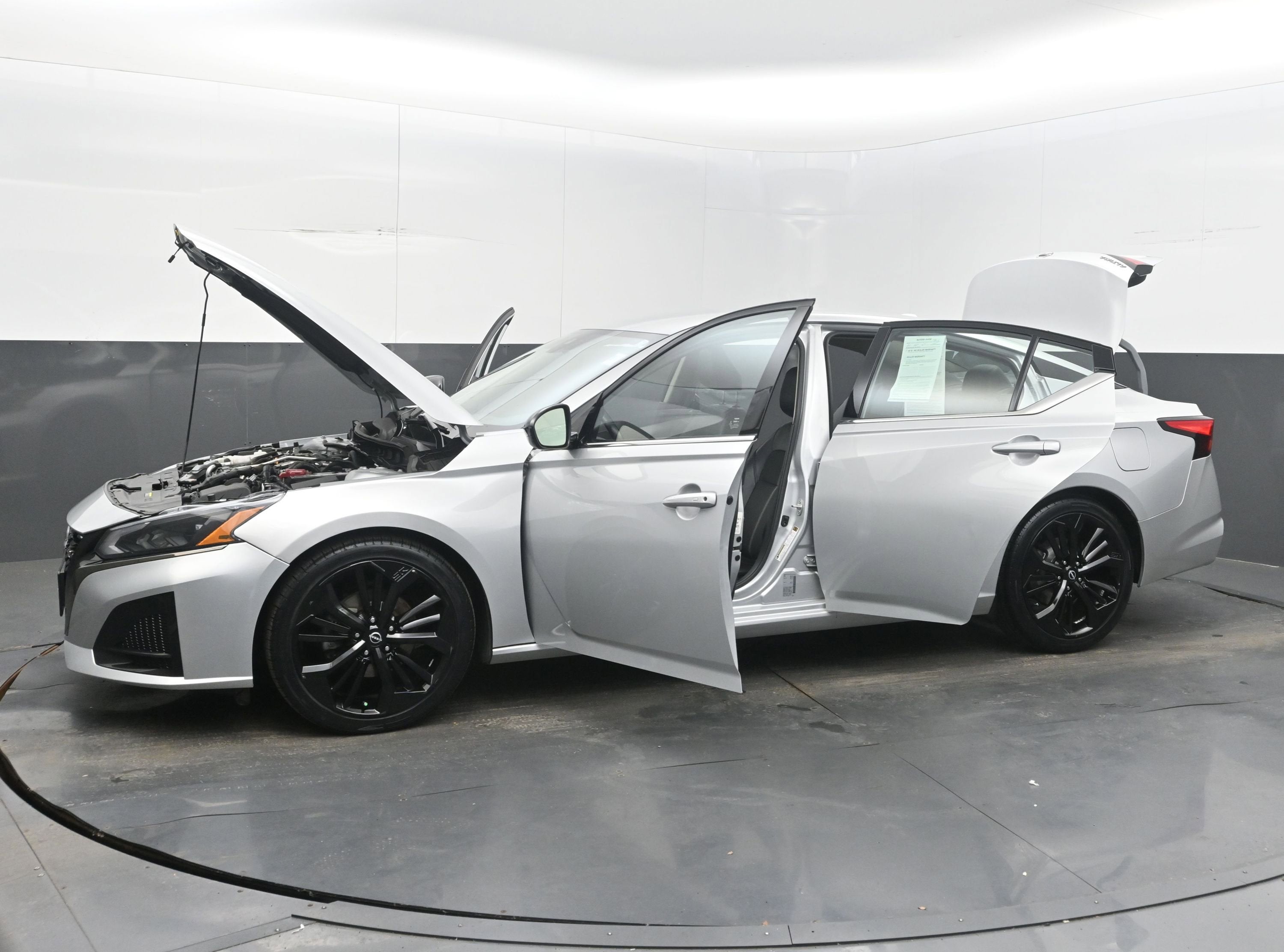 2024 Nissan ALTIMA SR