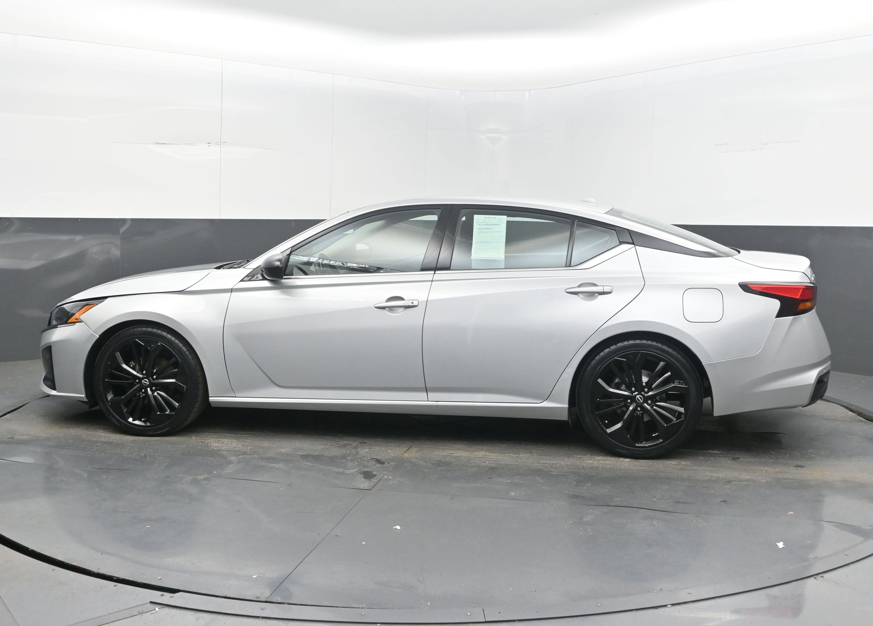2024 Nissan ALTIMA SR