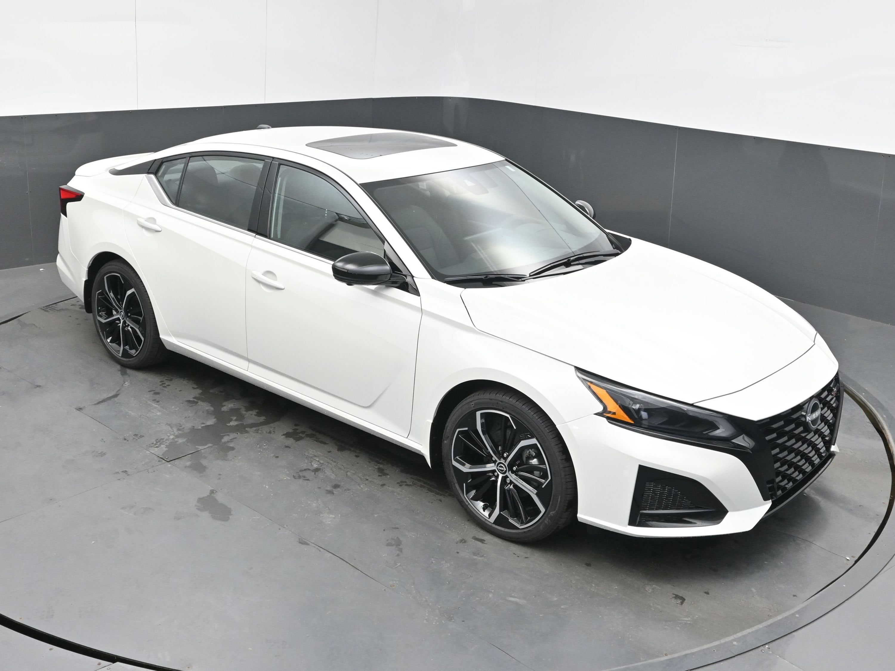 2026 Nissan ALTIMA SR