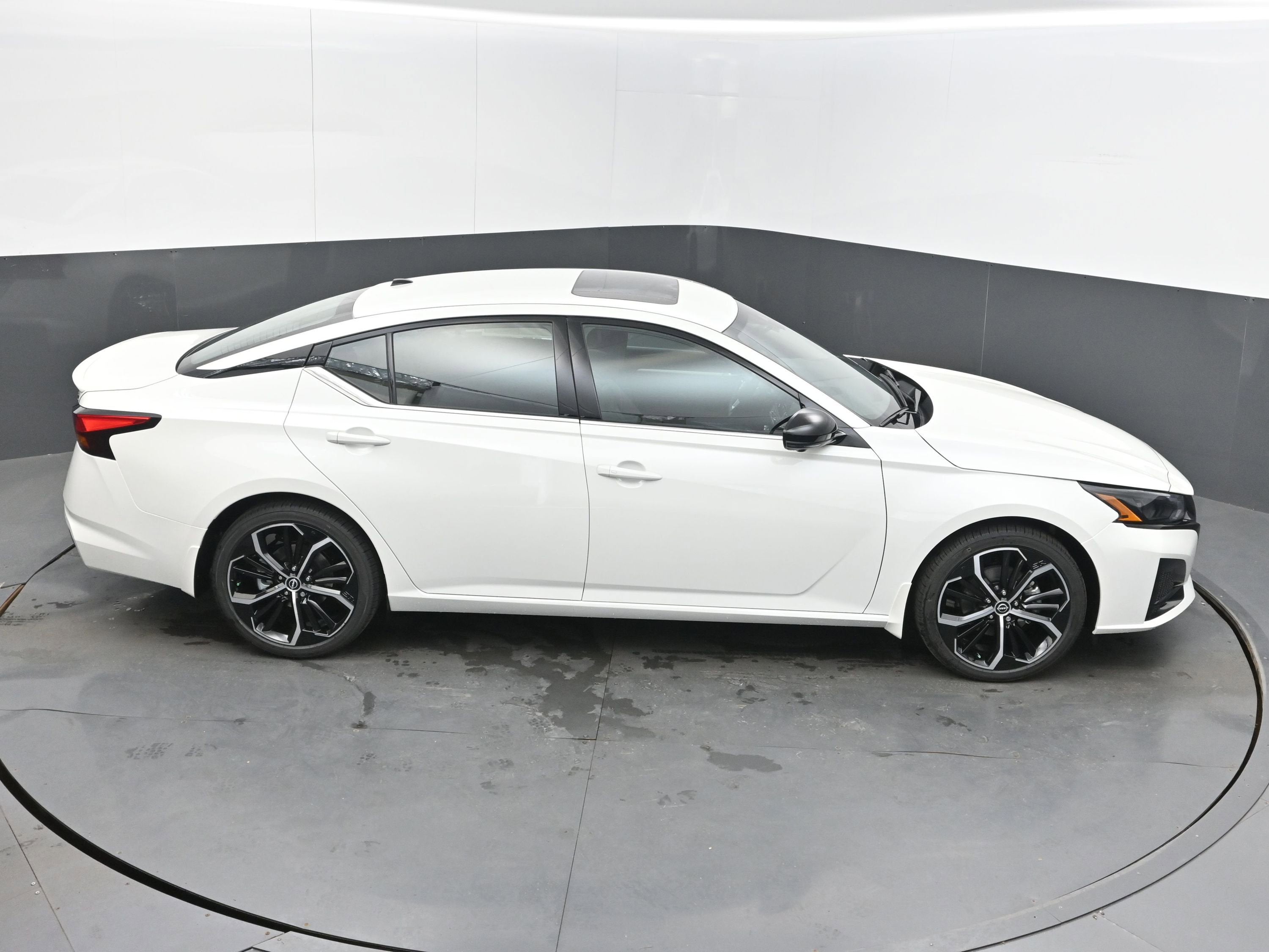 2026 Nissan ALTIMA SR