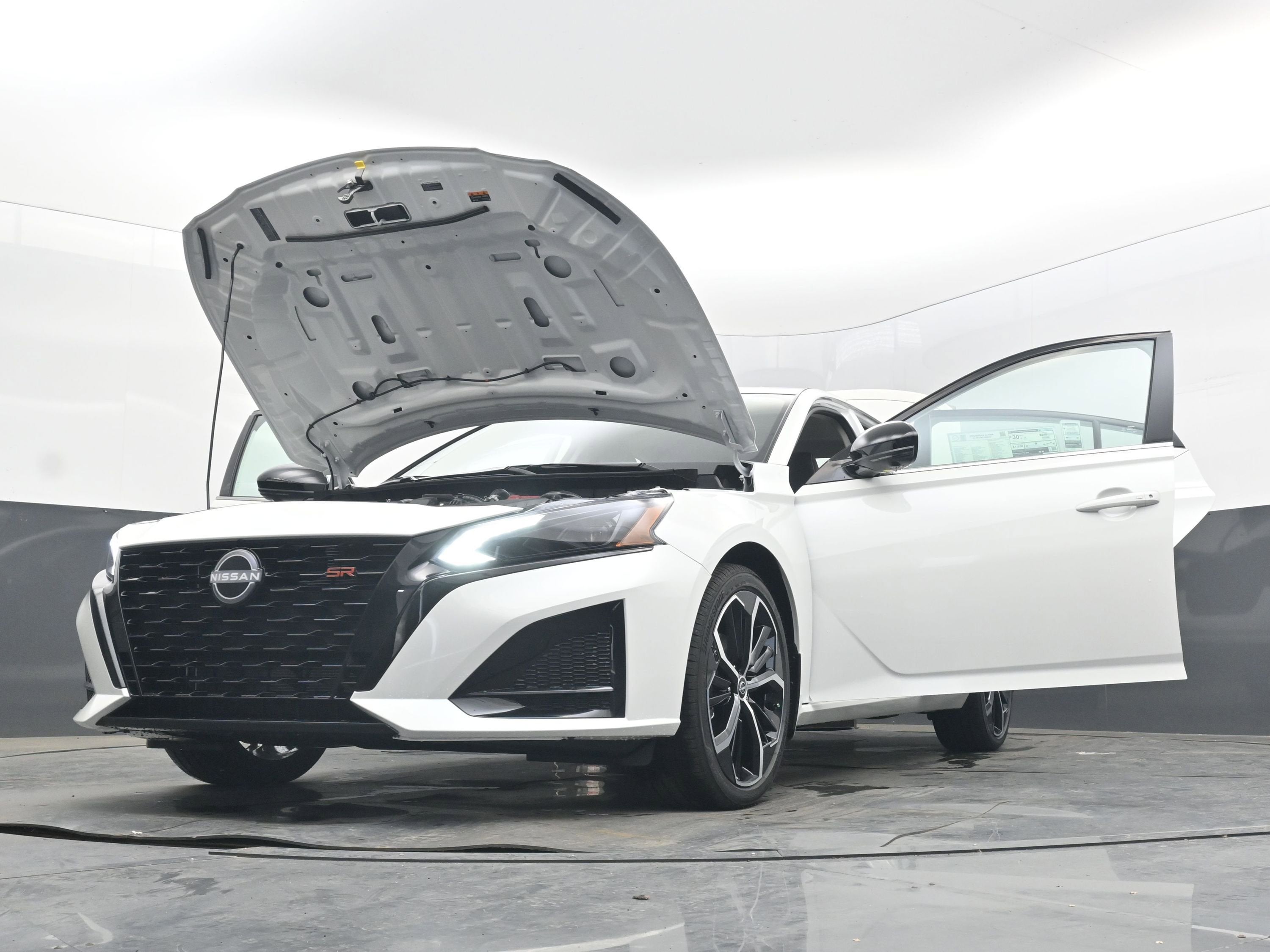 2026 Nissan ALTIMA SR