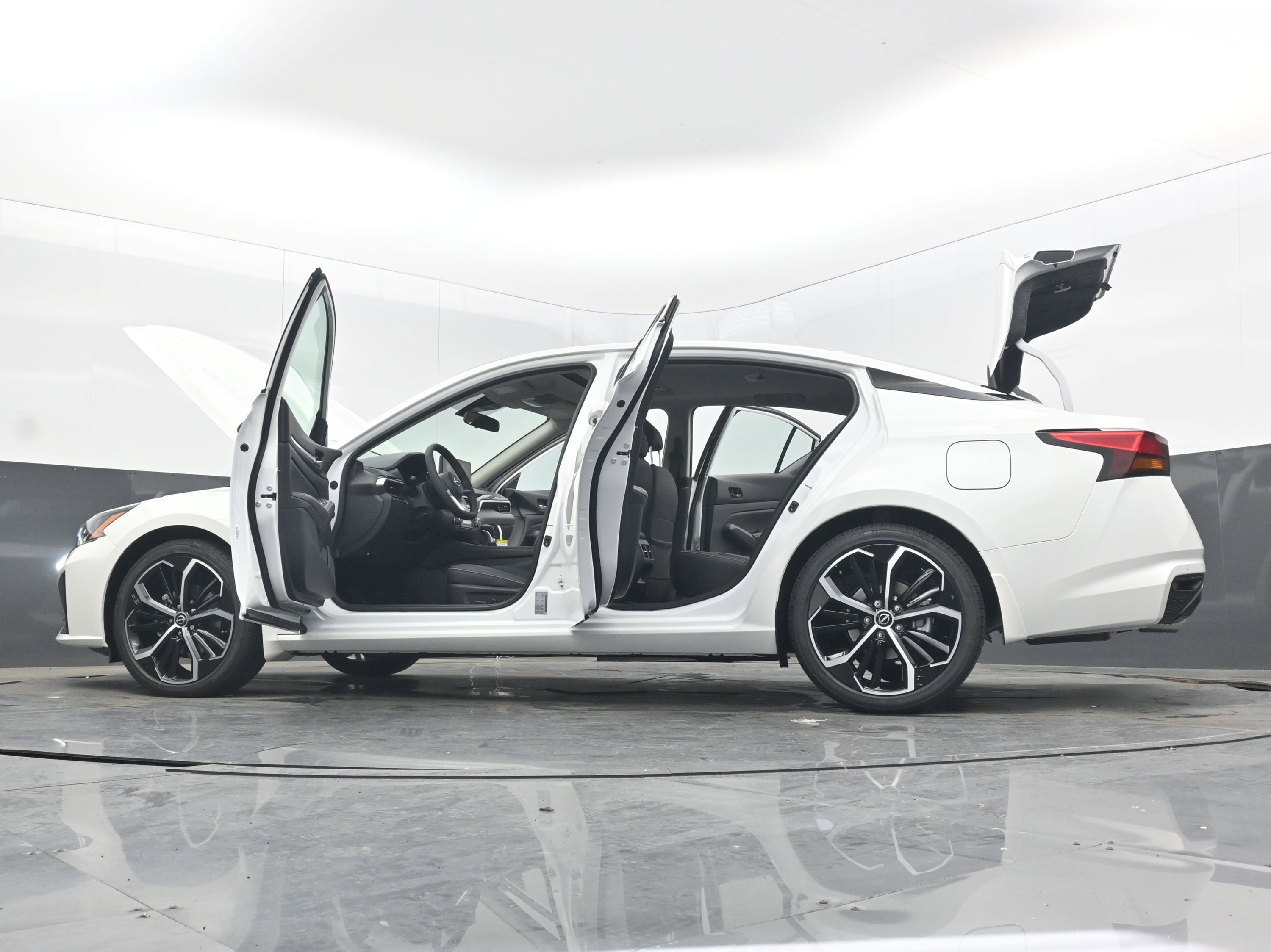 2026 Nissan ALTIMA SR