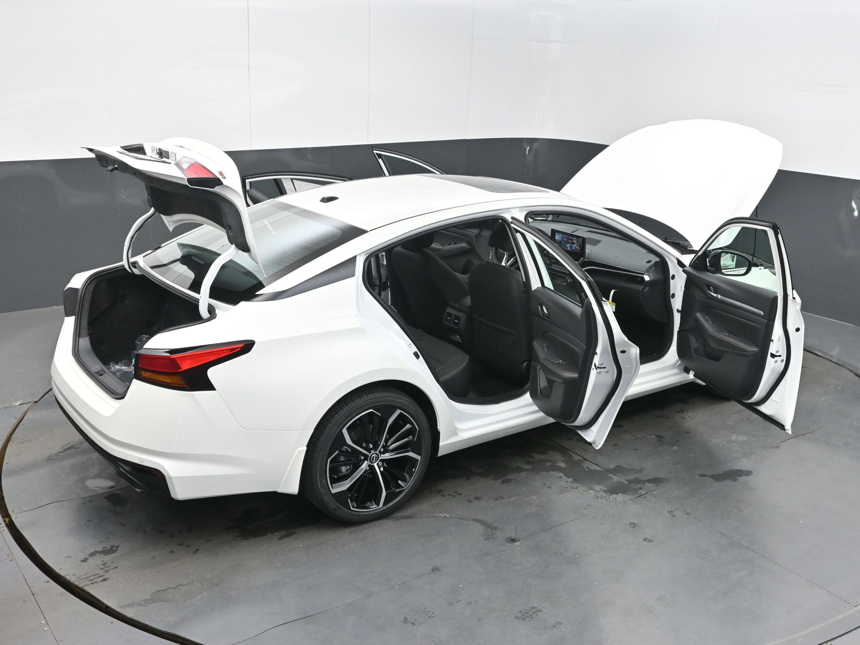 2026 Nissan ALTIMA SR