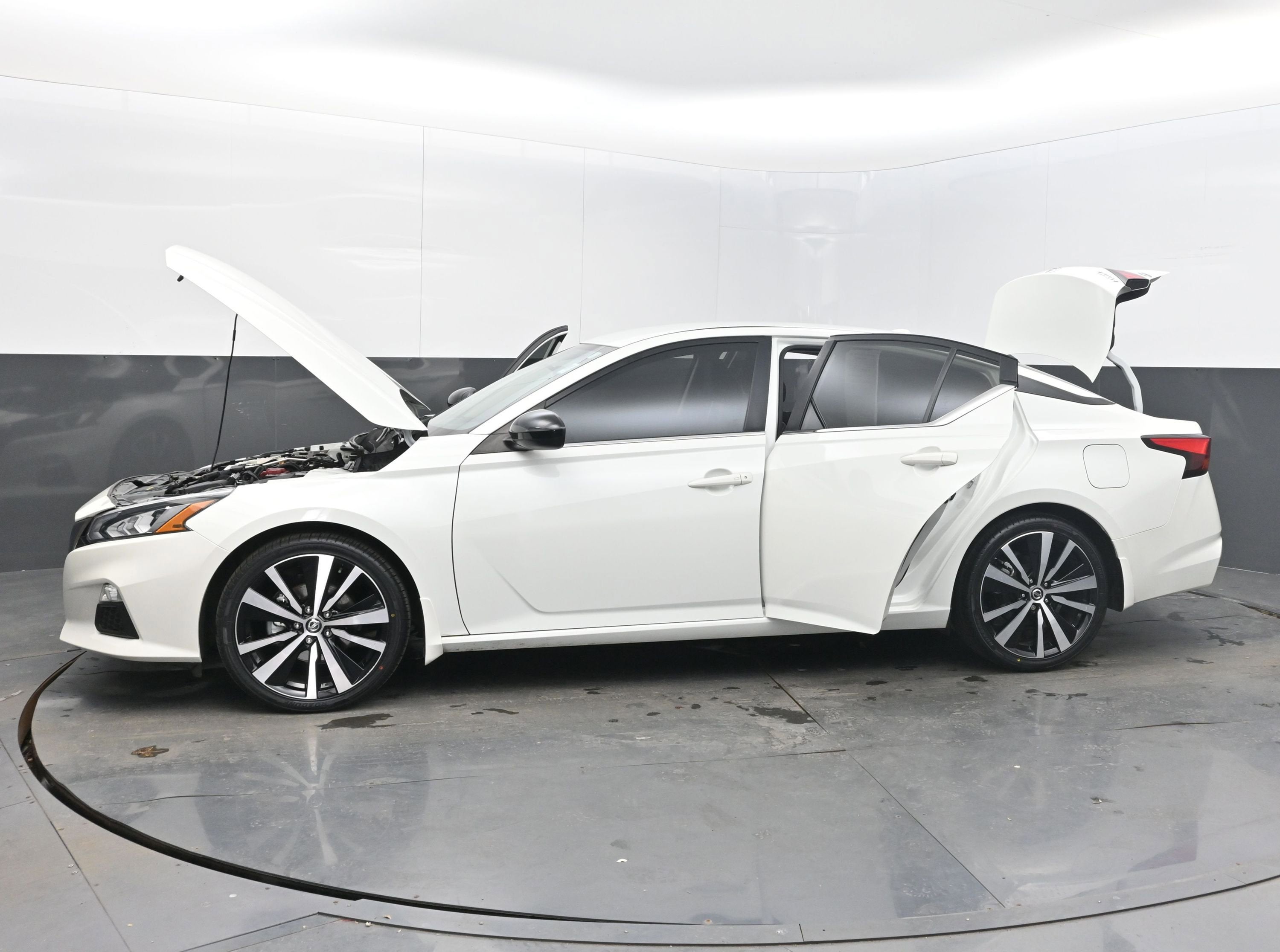 2022 Nissan Altima 2.5 SR