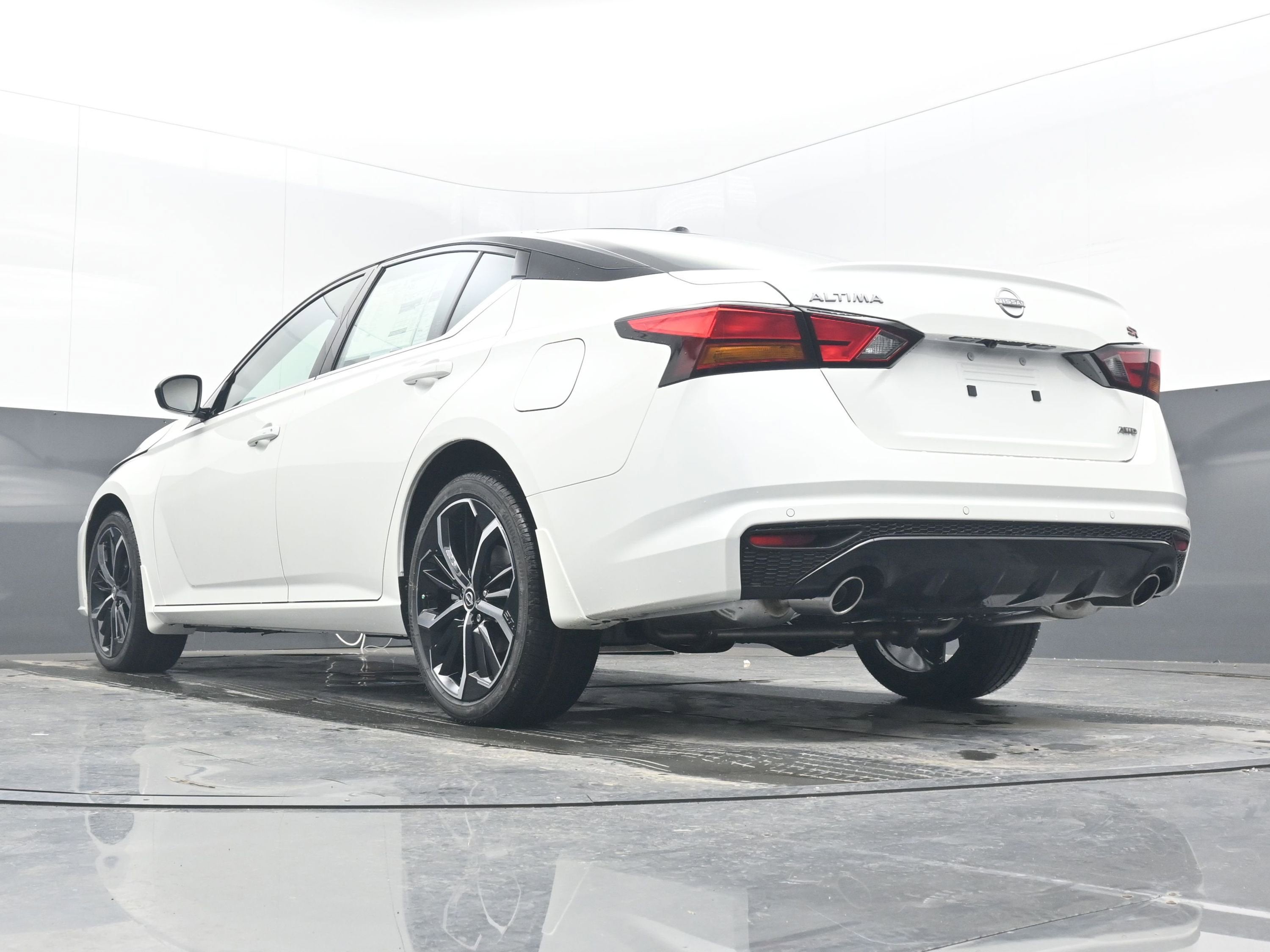 2026 Nissan ALTIMA SR