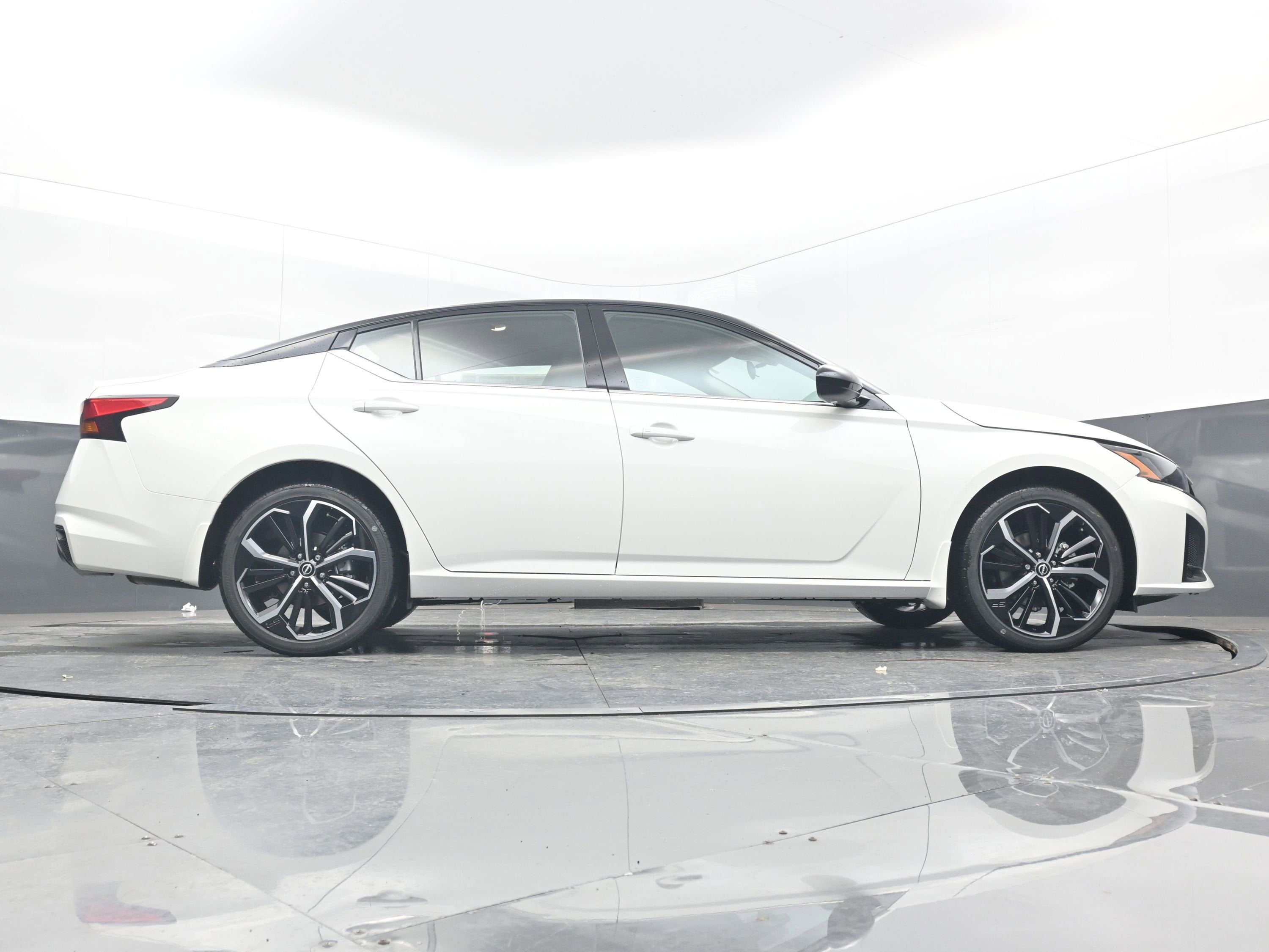 2026 Nissan ALTIMA SR