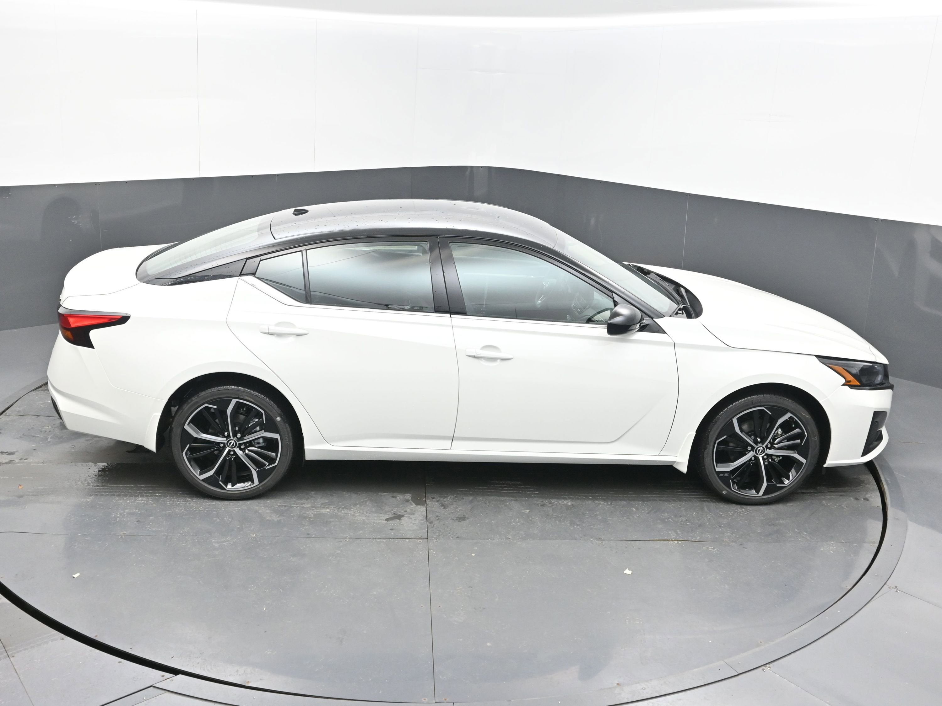 2026 Nissan ALTIMA SR