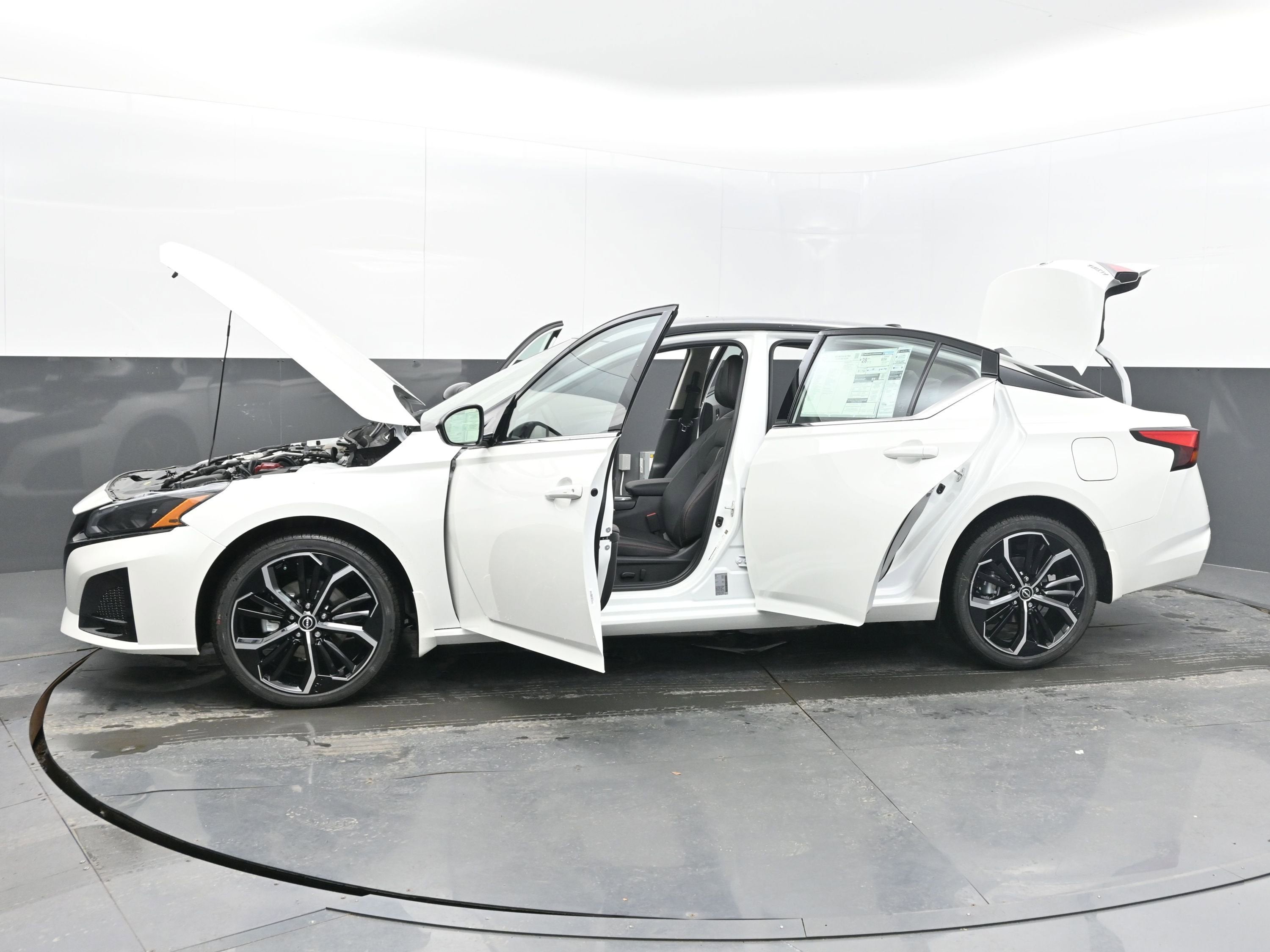 2026 Nissan ALTIMA SR