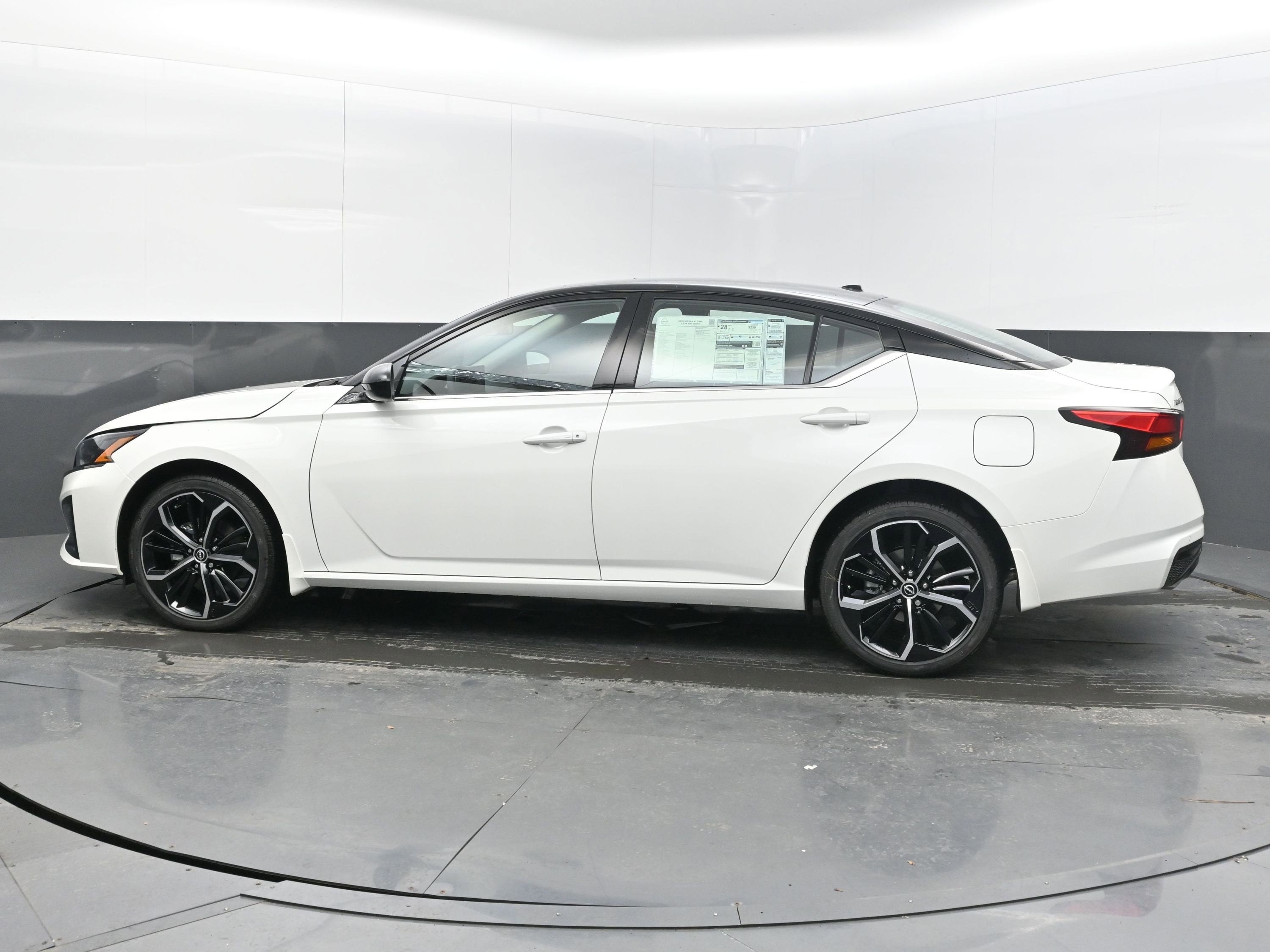 2026 Nissan ALTIMA SR