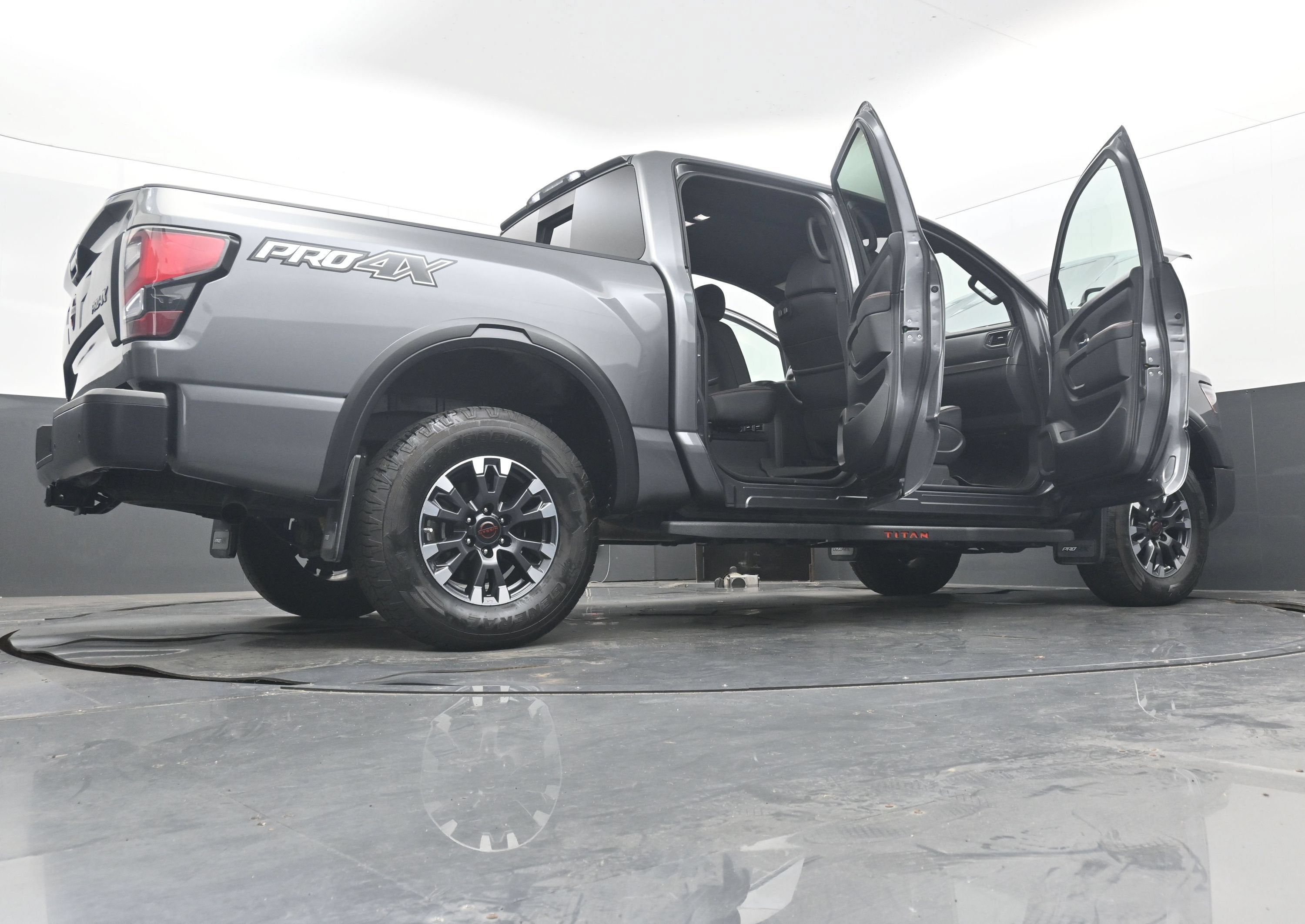 2024 Nissan Titan PRO-4X