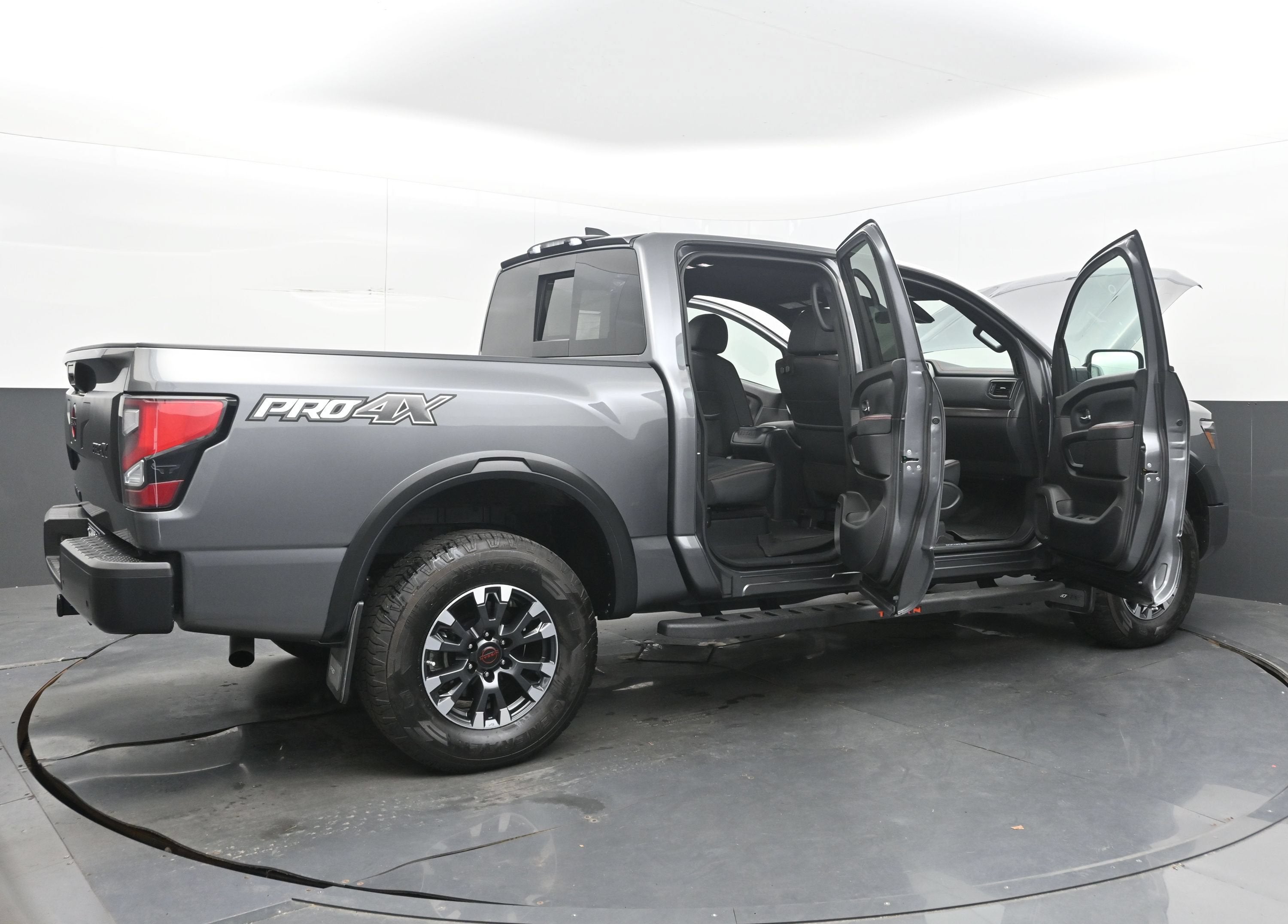 2024 Nissan Titan PRO-4X