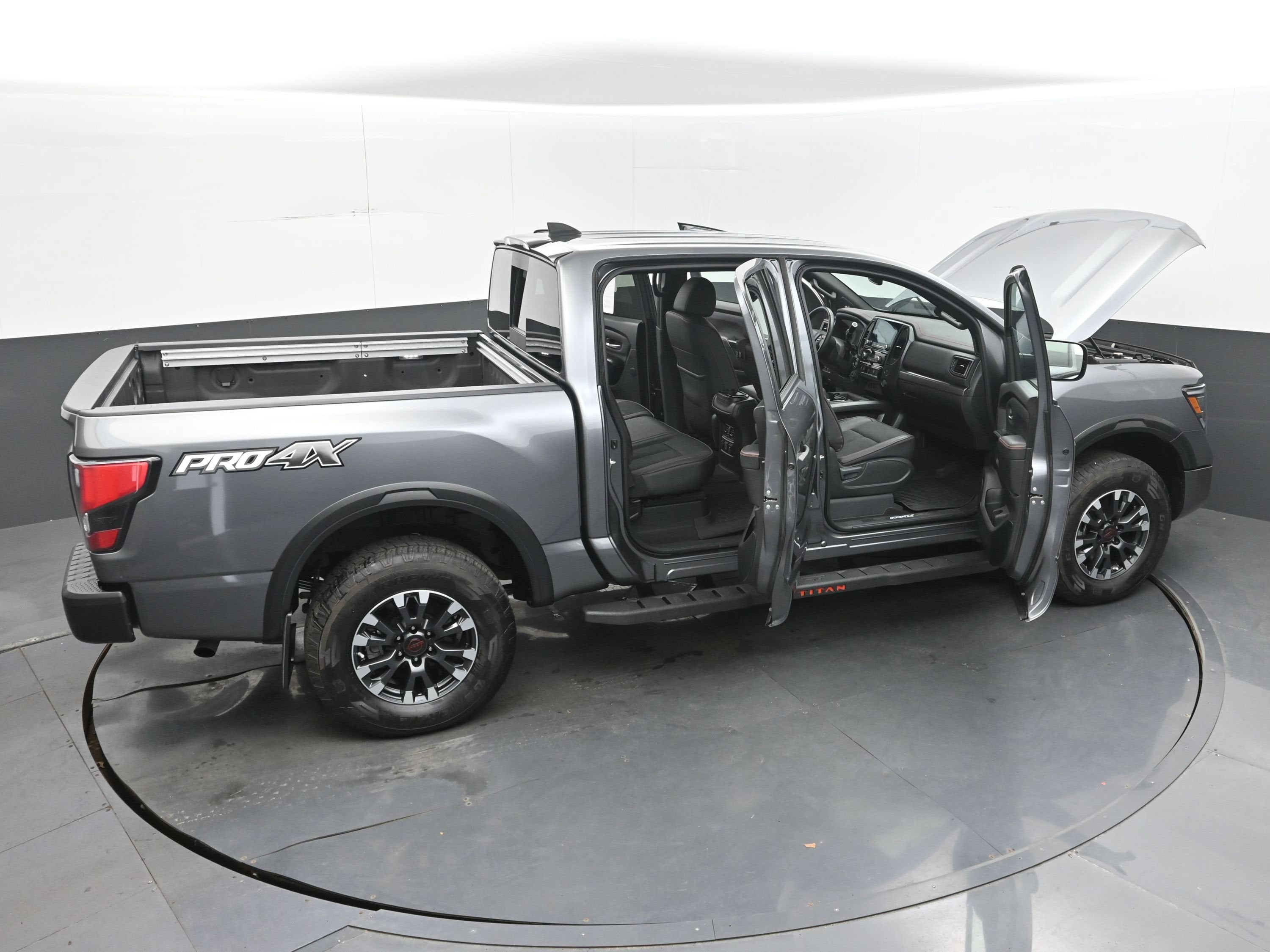 2024 Nissan Titan PRO-4X