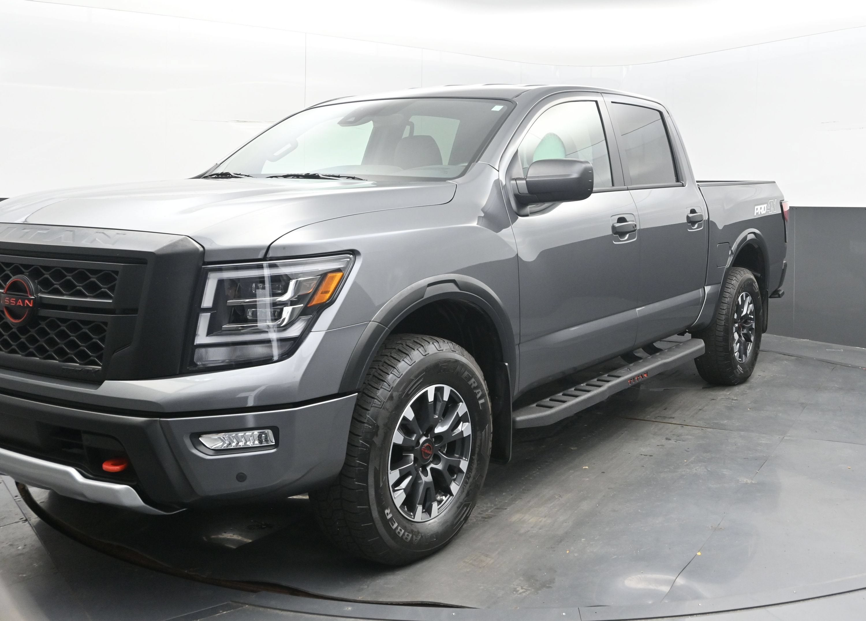 2024 Nissan Titan PRO-4X