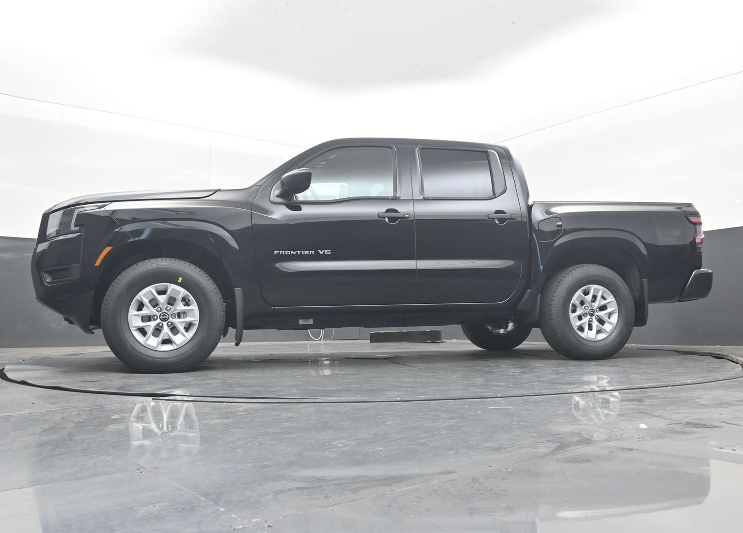 2027 Nissan FRONTIER S