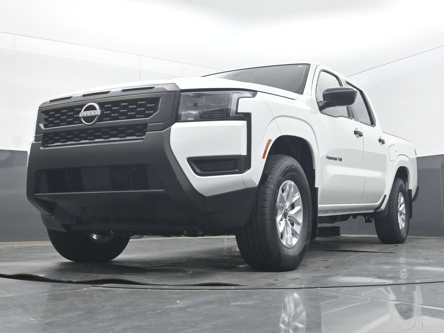 2027 Nissan FRONTIER S