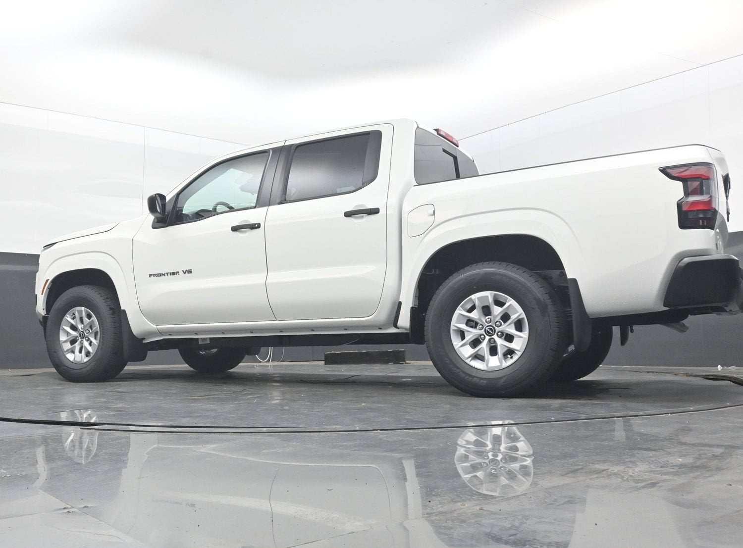 2027 Nissan FRONTIER S
