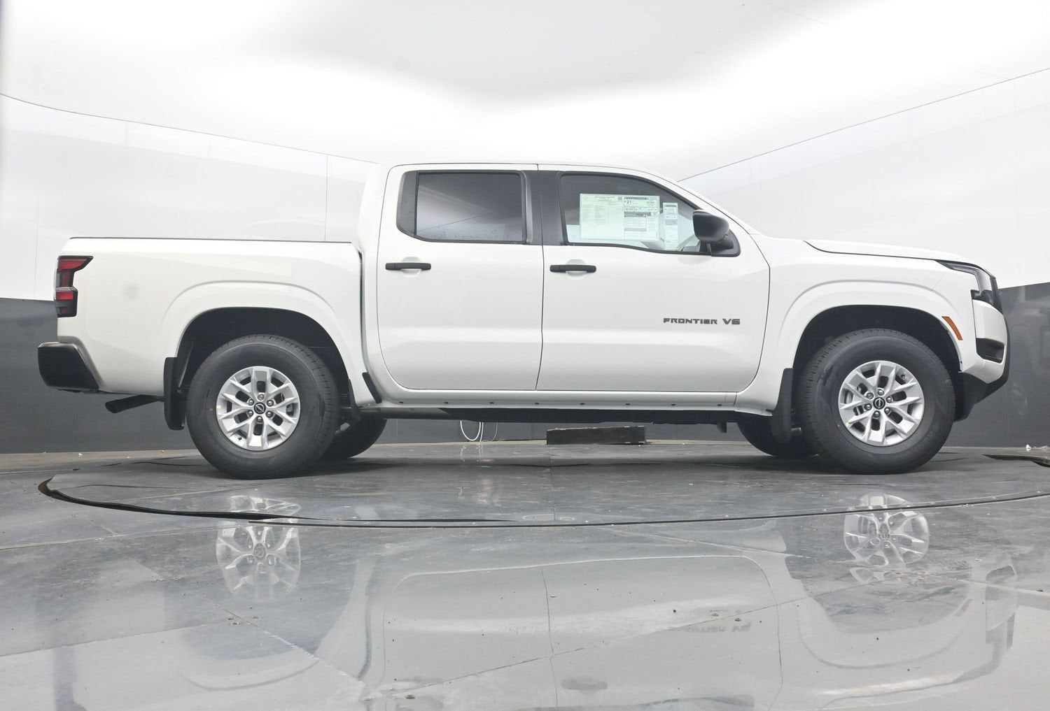 2027 Nissan FRONTIER S