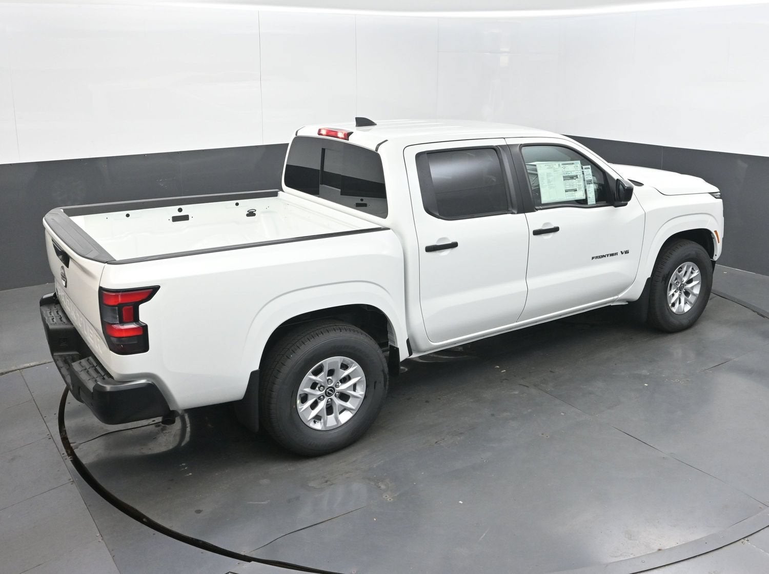 2027 Nissan FRONTIER S