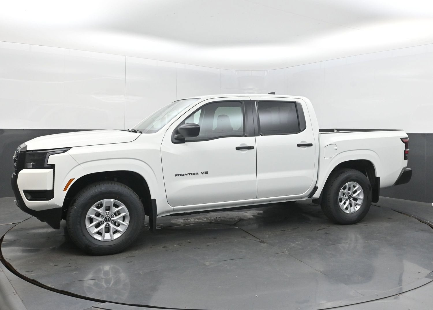 2027 Nissan FRONTIER S