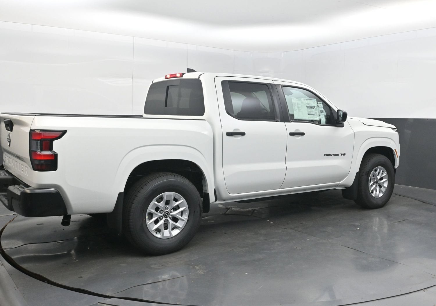 2027 Nissan FRONTIER S