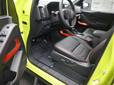 2026 Nissan FRONTIER PRO-4X w/R Package
