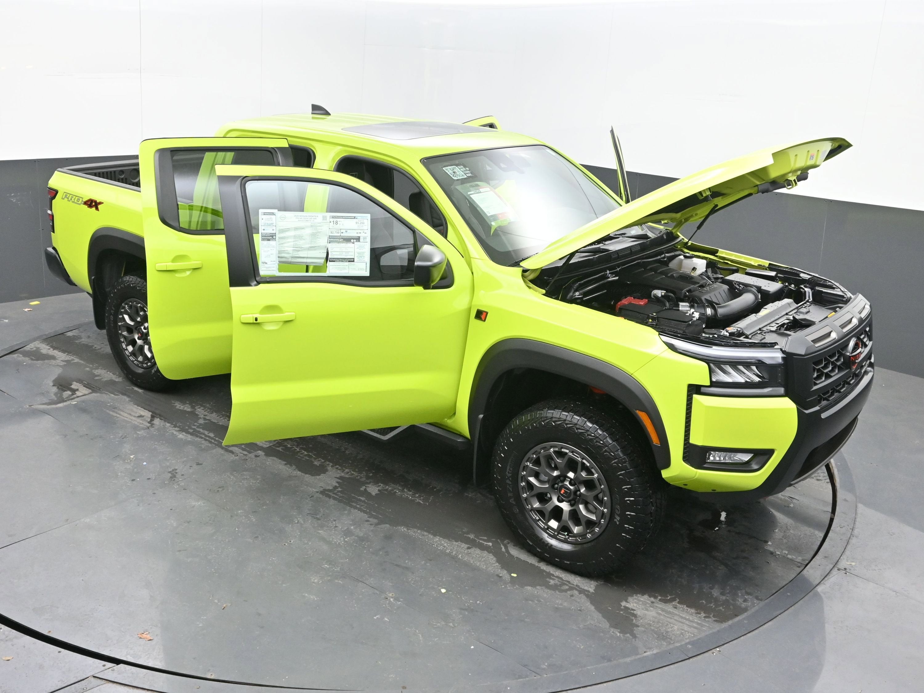 2026 Nissan FRONTIER PRO-4X w/R Package