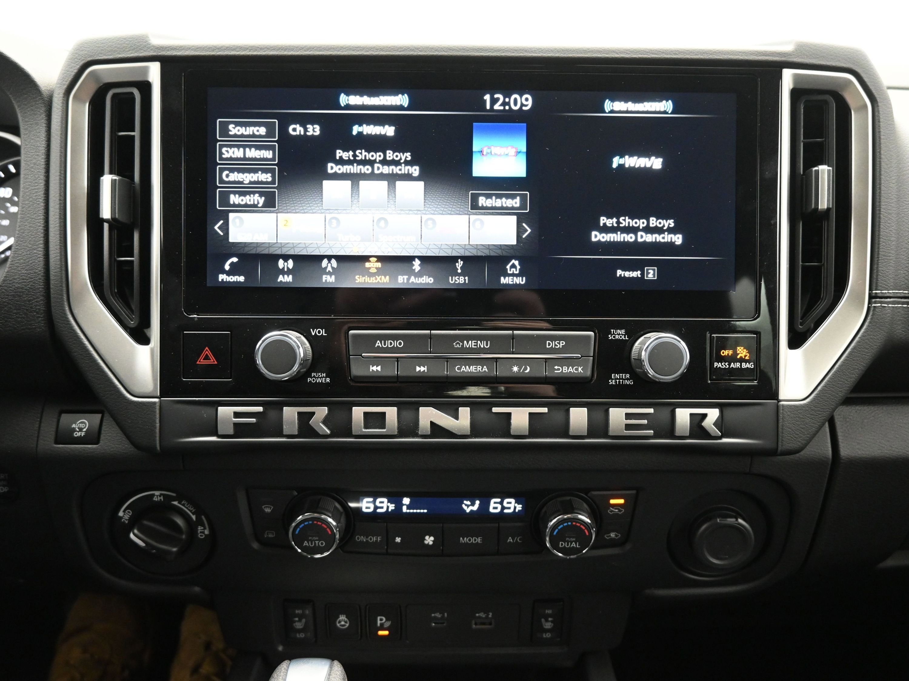 2026 Nissan FRONTIER SV