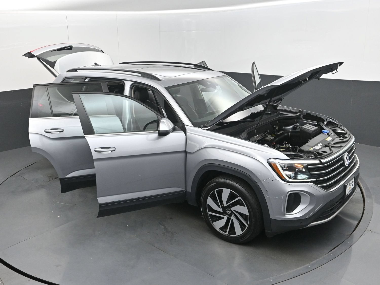 2024 Volkswagen Atlas 2.0T SE w/Technology